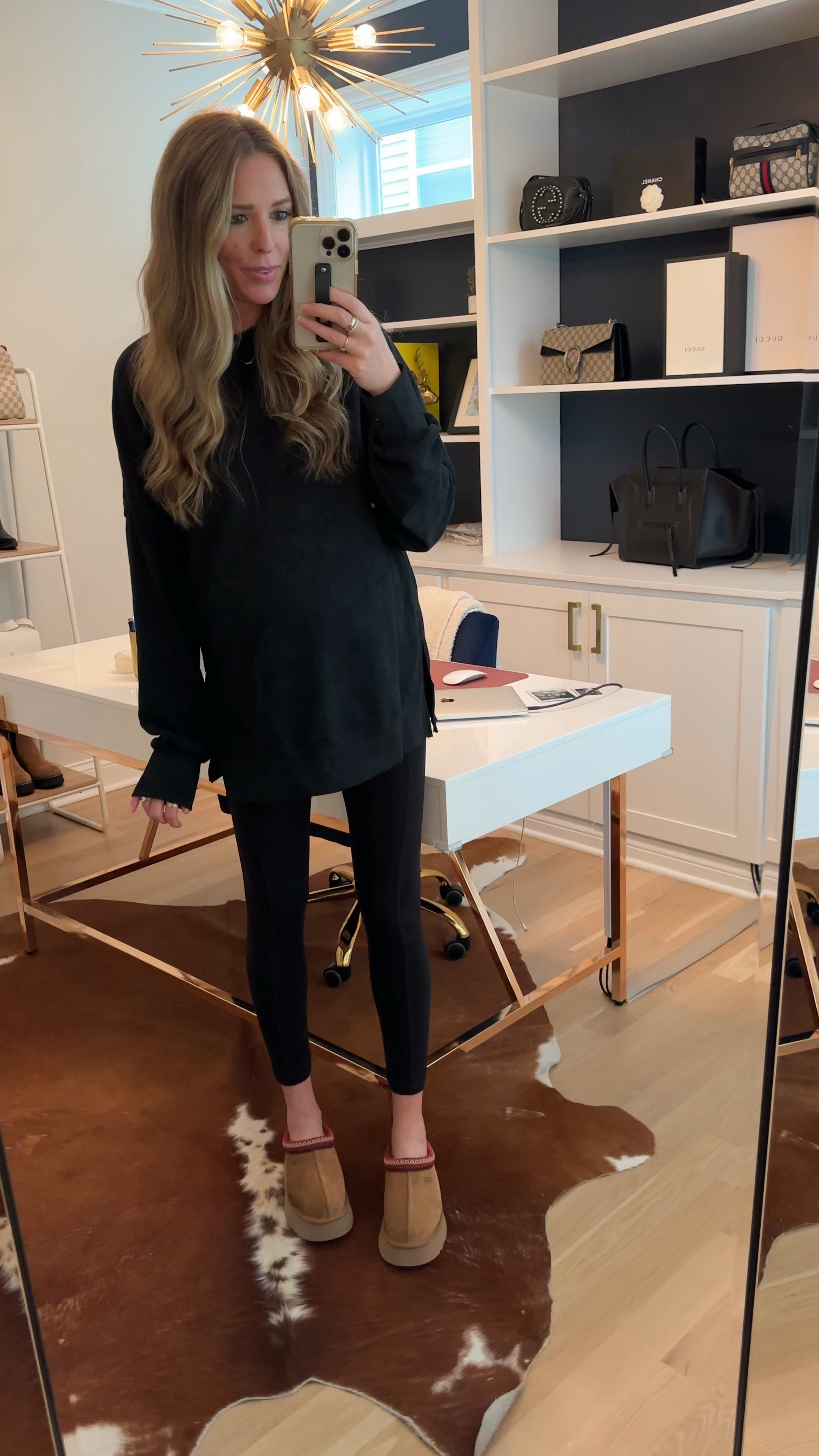 Fall outfits / maternity outfit / Ugg tazz slippers

Small in the top and leggings. 7 in the slippers (true to size)


#LTKbump #LTKshoecrush #LTKstyletip