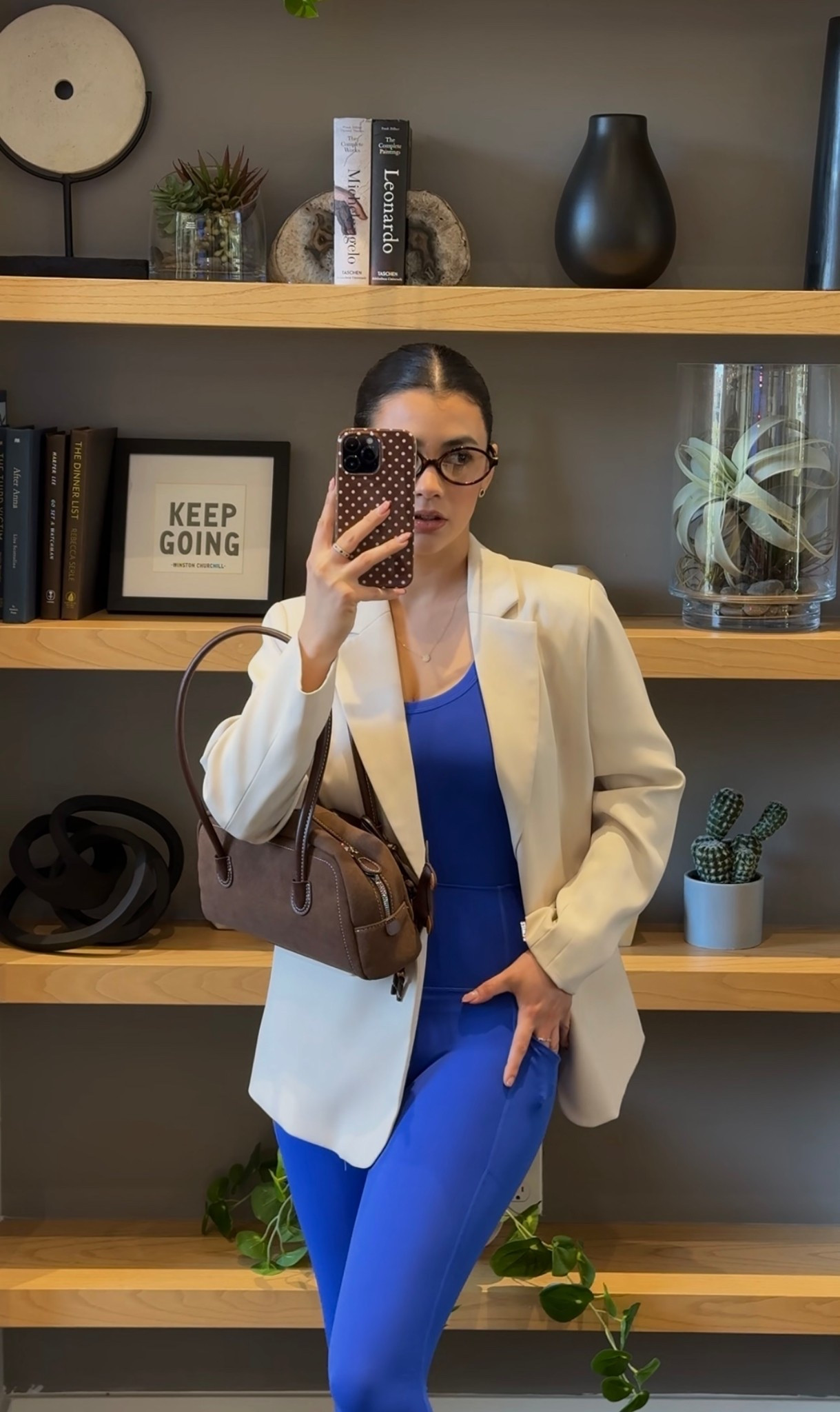 Me pedí talla Small la blusa y los leggins y los zapatos los pedí 6.5

#LTKgrwm #LTKootd #LTKmorningroutine