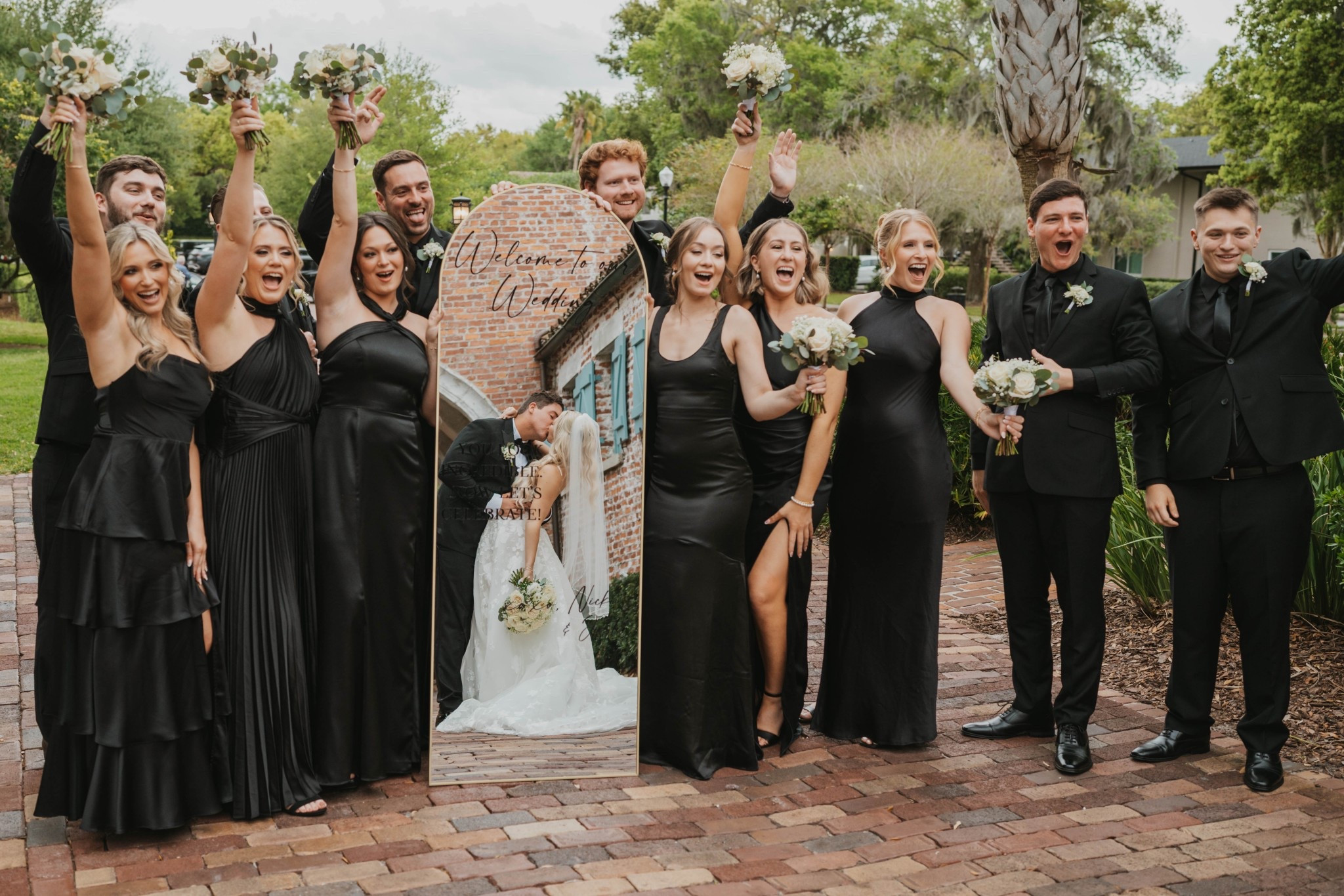 Customized wedding mirror😍 perfect for getting that instagramable shot!📸🖤

#LTKWedding