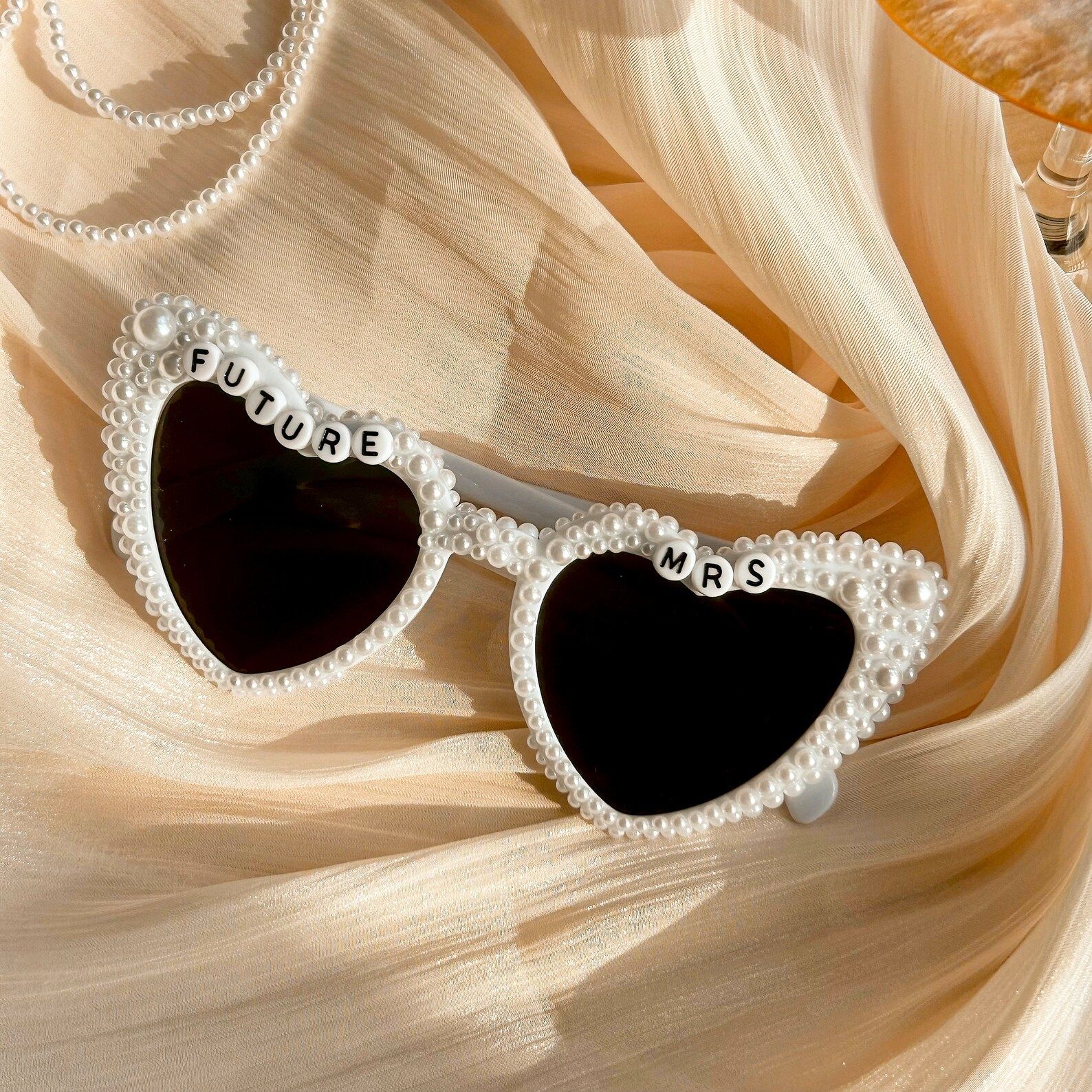 Customized Bride Heart Rhinestone Sunglasses, Bride to Be Sunglasses, Pearl Sunglasses Bride, Rhi... | Etsy (US)
