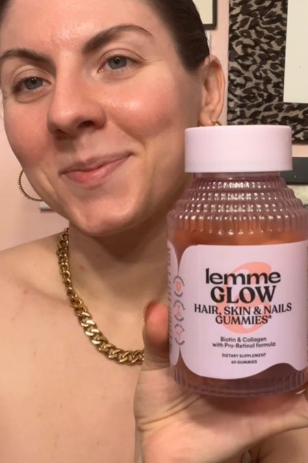 #LemmePartner | bring on some beautiful hair, skin, and nails! this is my first time trying out these gummies and I’m have to say….they taste delicious! shop these gummies on my LTK @ banannie - link in my bio! 

#lemmewellness @lemme @ultabeauty 

#TheBanannieDiaries #TheBanannieDiariesByAnnie #Wellness #HairGoals #NailGoals #SkinGoals #HealthySkin #LongNails

#LTKbeauty #LTKfindsunder50 #LTKGiftGuide