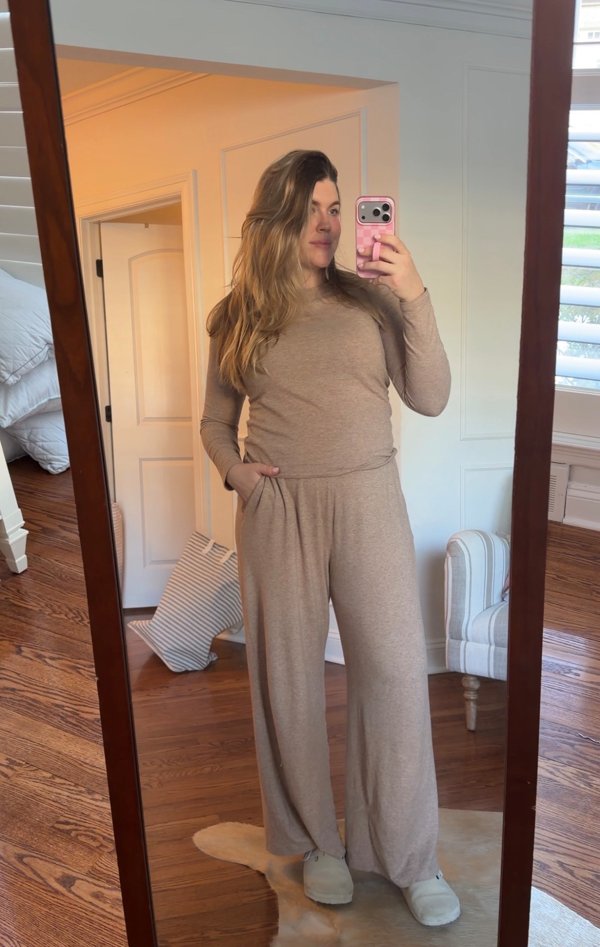 When I say I live in this matching set postpartum! 

#LTKSeasonal #LTKBump