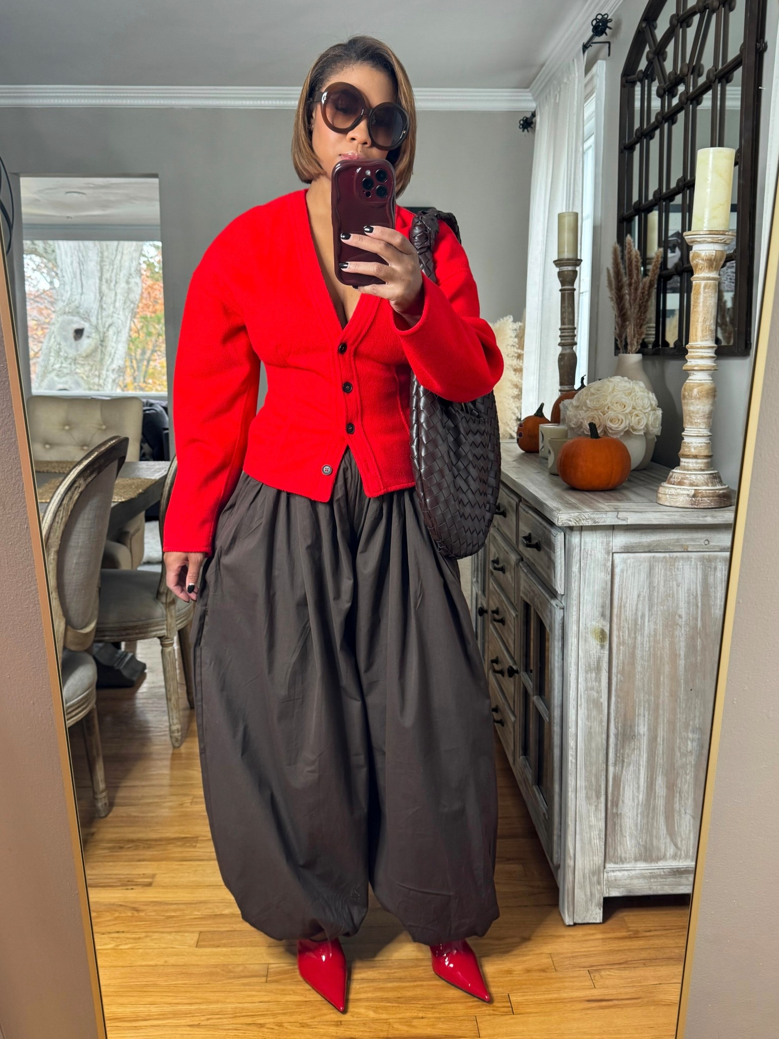 Styling balloon pants for a night out!


#LTKFindsUnder100 #LTKSaleAlert #LTKStyleTip