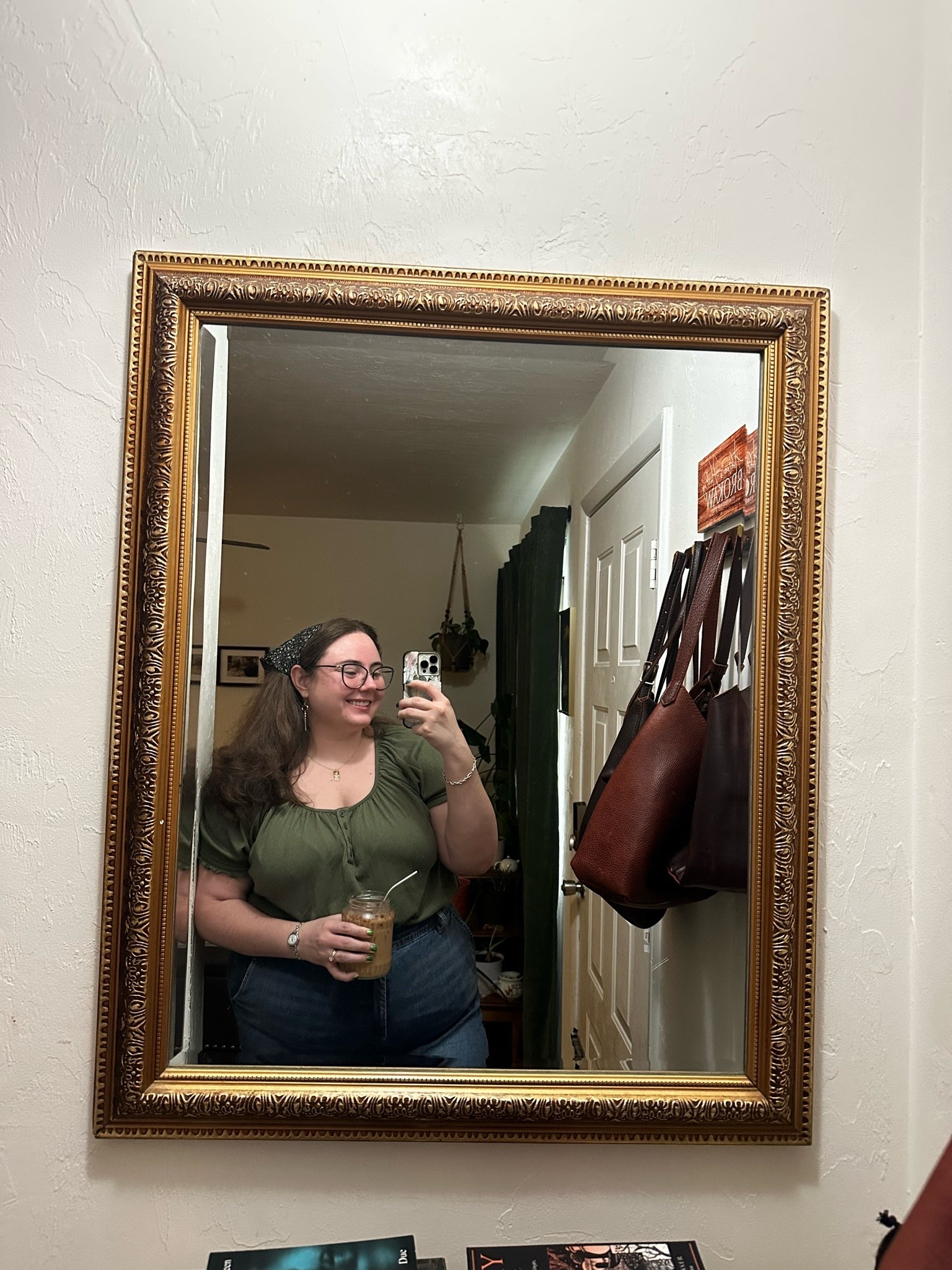 It’s finally time for jeans at work. I’m wearing a size 22 in jeans and 20 in the top. Everything’s currently on sale!

#LTKPlusSize #LTKSaleAlert #LTKWorkwear