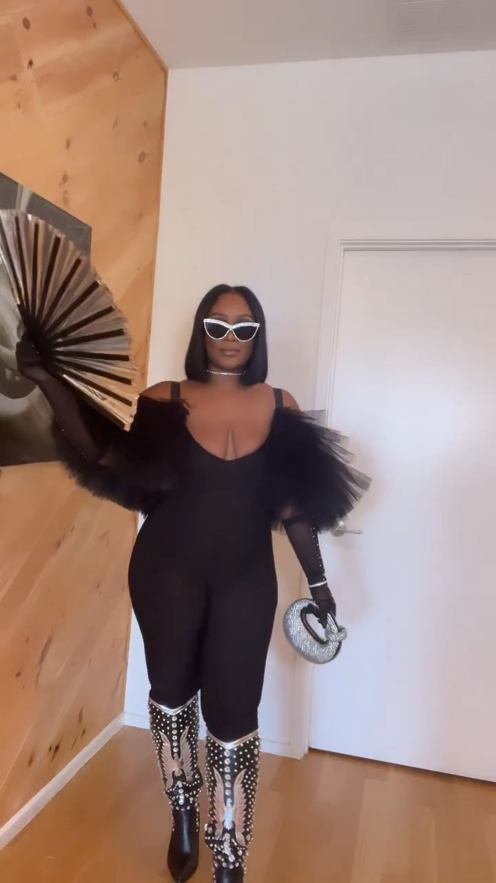 Serve! This W&B jumpsuit was perfect for the Renaissance World Tour 🖤✨#LTKGiftGuide

#LTKplussize #LTKSeasonal