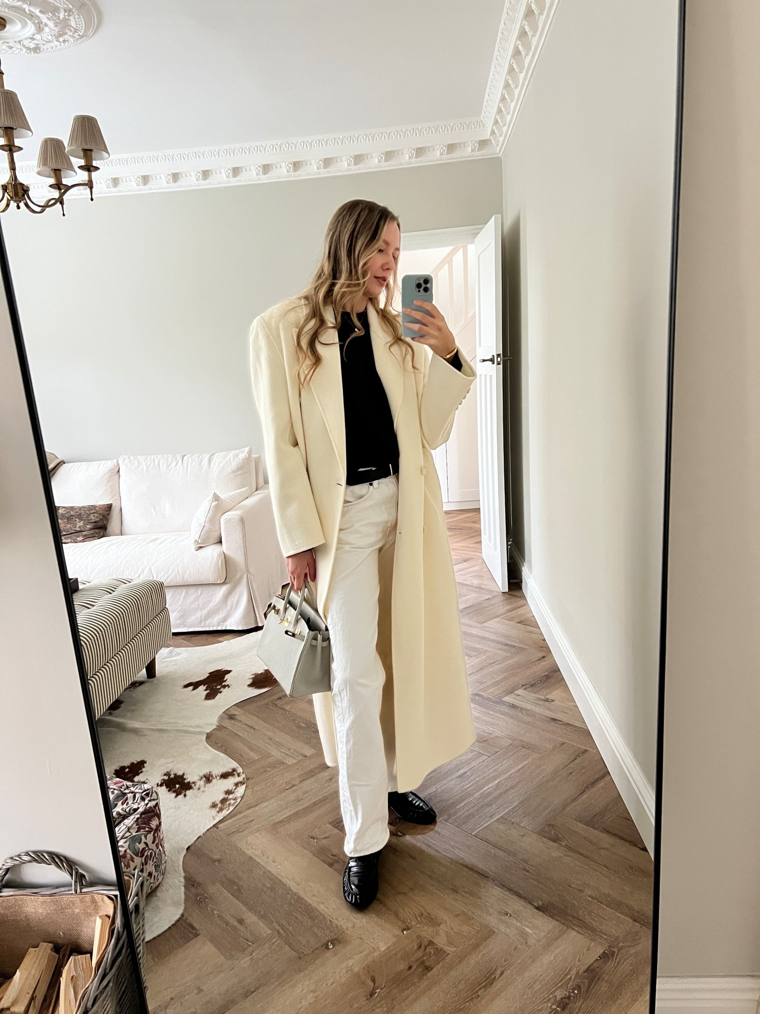 Monochrome look 

#LTKItBag #LTKSeasonal