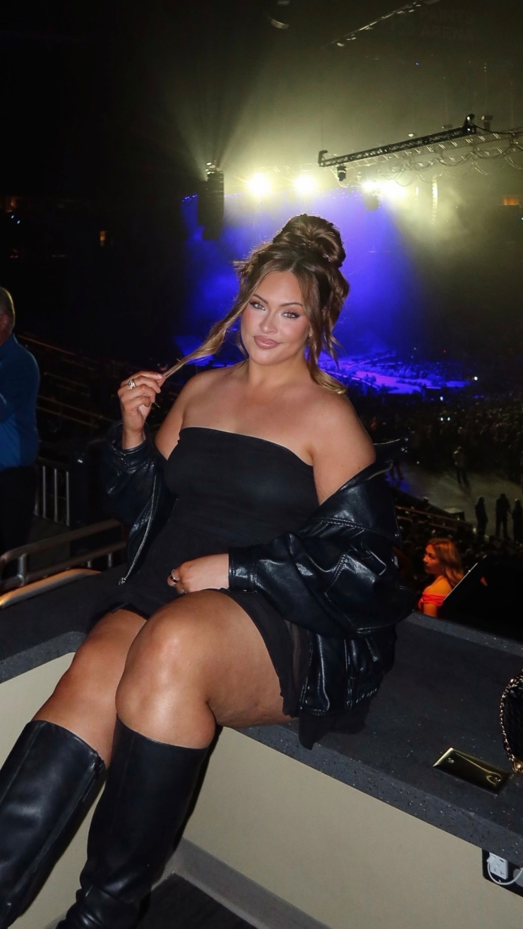 Wearing an xxl dress & xl jacket