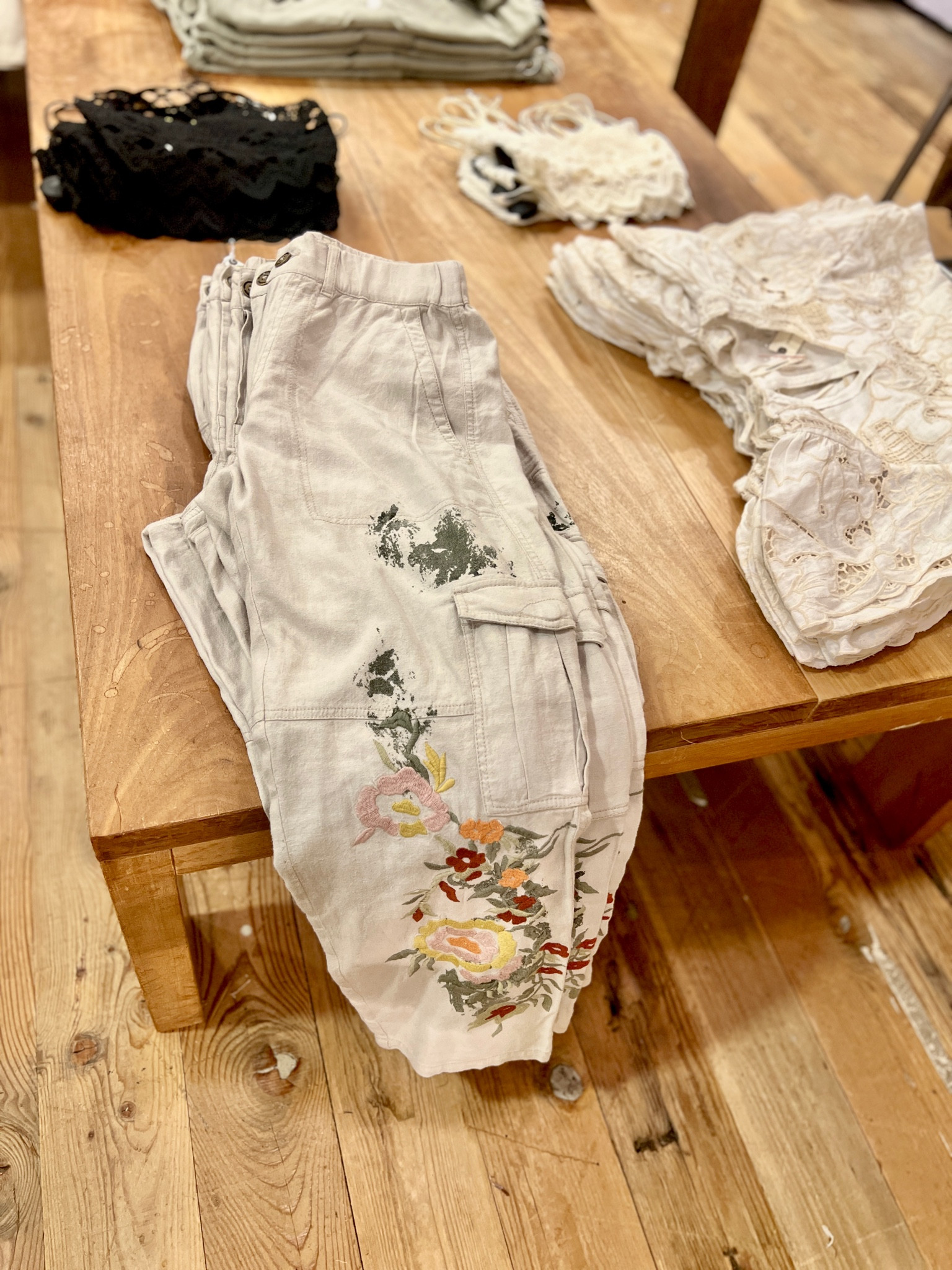 Pilcro Botanical Slim Linen Beach Cargo Pants

#LTKMidsize #LTKStyleTip #LTKSeasonal