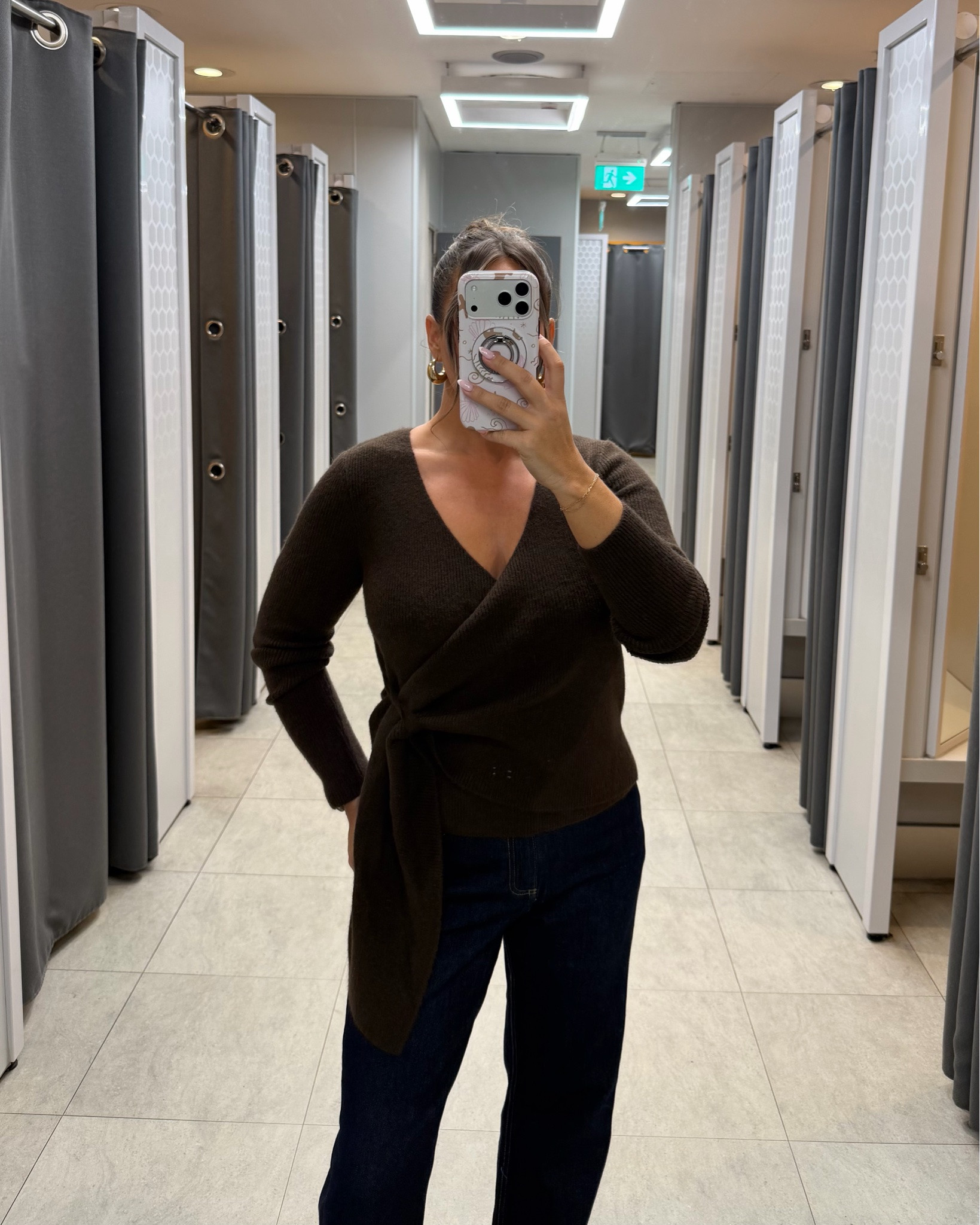 Primark finds! Small knit, 10R jeans

#LTKjeans #LTKautumn #LTKFashionMonth