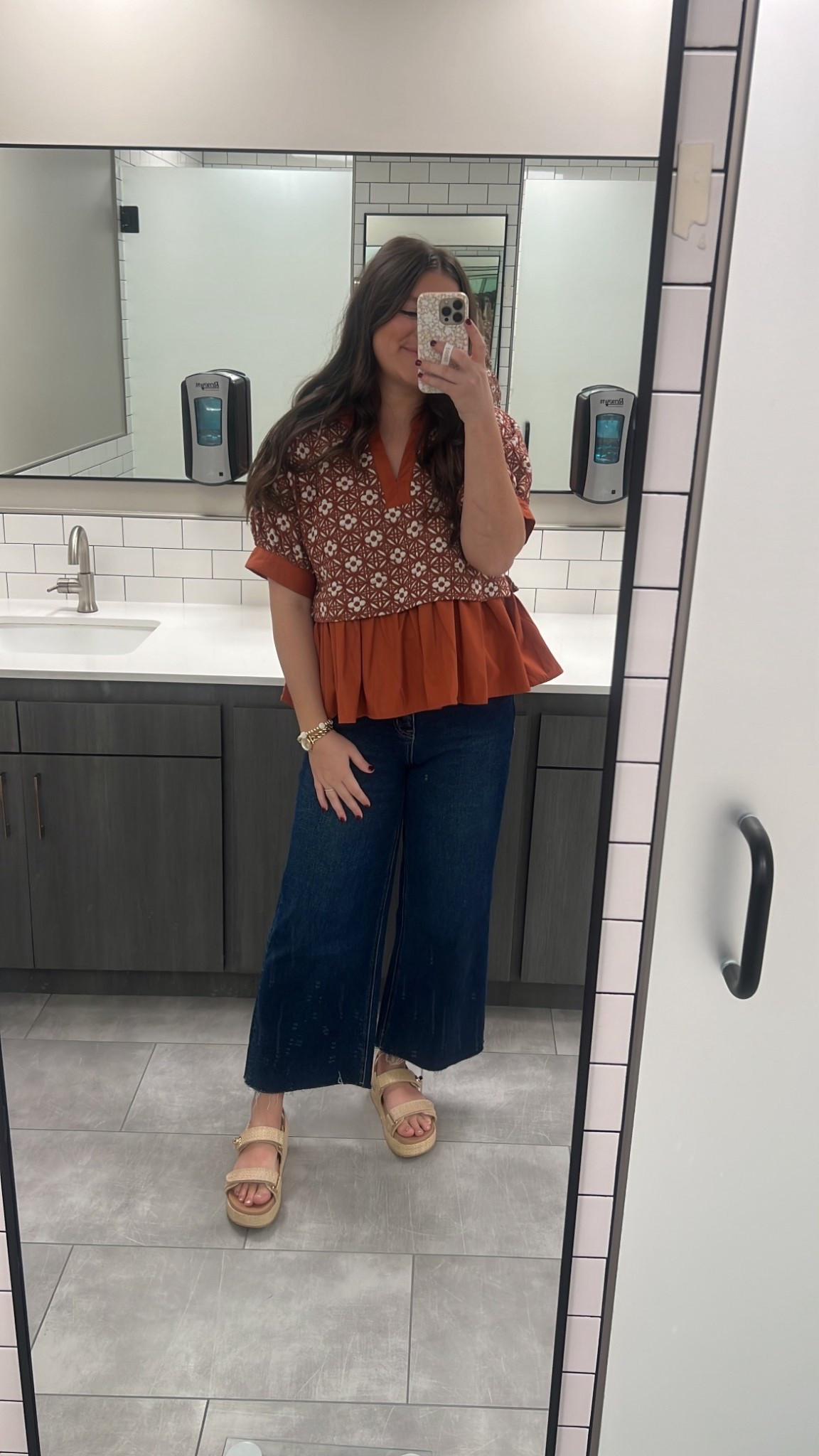 Mom workwear / easy and cute! 

Size M in top, TTS. I can’t link the jeans but they are from MOCO boutique :) 

Workwear / mom workwear / working mom / mom style / mom outfit / puff sleeve 

#LTKmomlife #LTKWorkwear #LTKootd