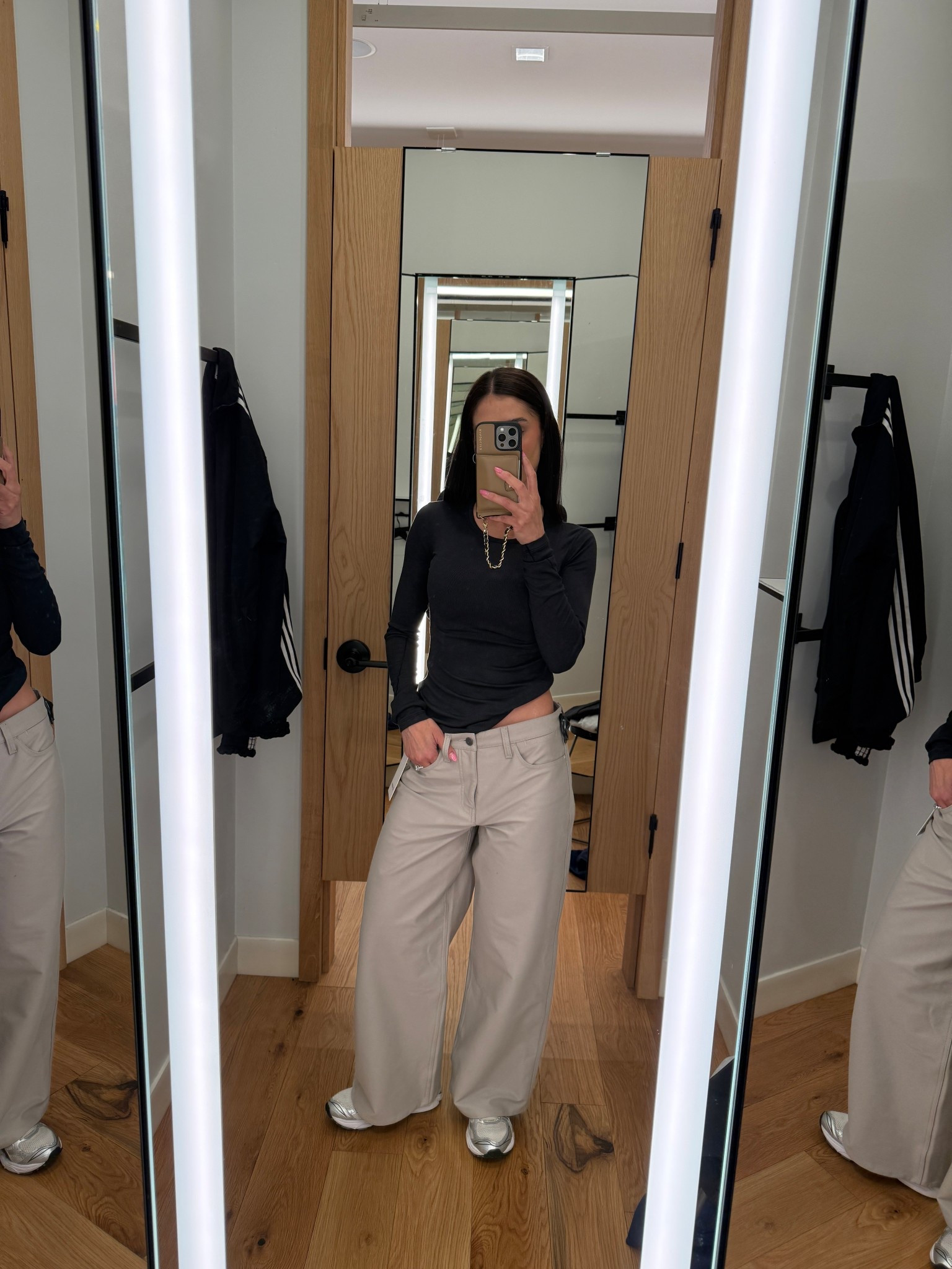 25 short pants and 4 top so lightweight, giving jeans but stretchy and comfortable 🙌🏼 10/10 top is one of my favorites for basics #easyoutfit #athleisure #lululemon 

#LTKActive #LTKgrwm #LTKootd