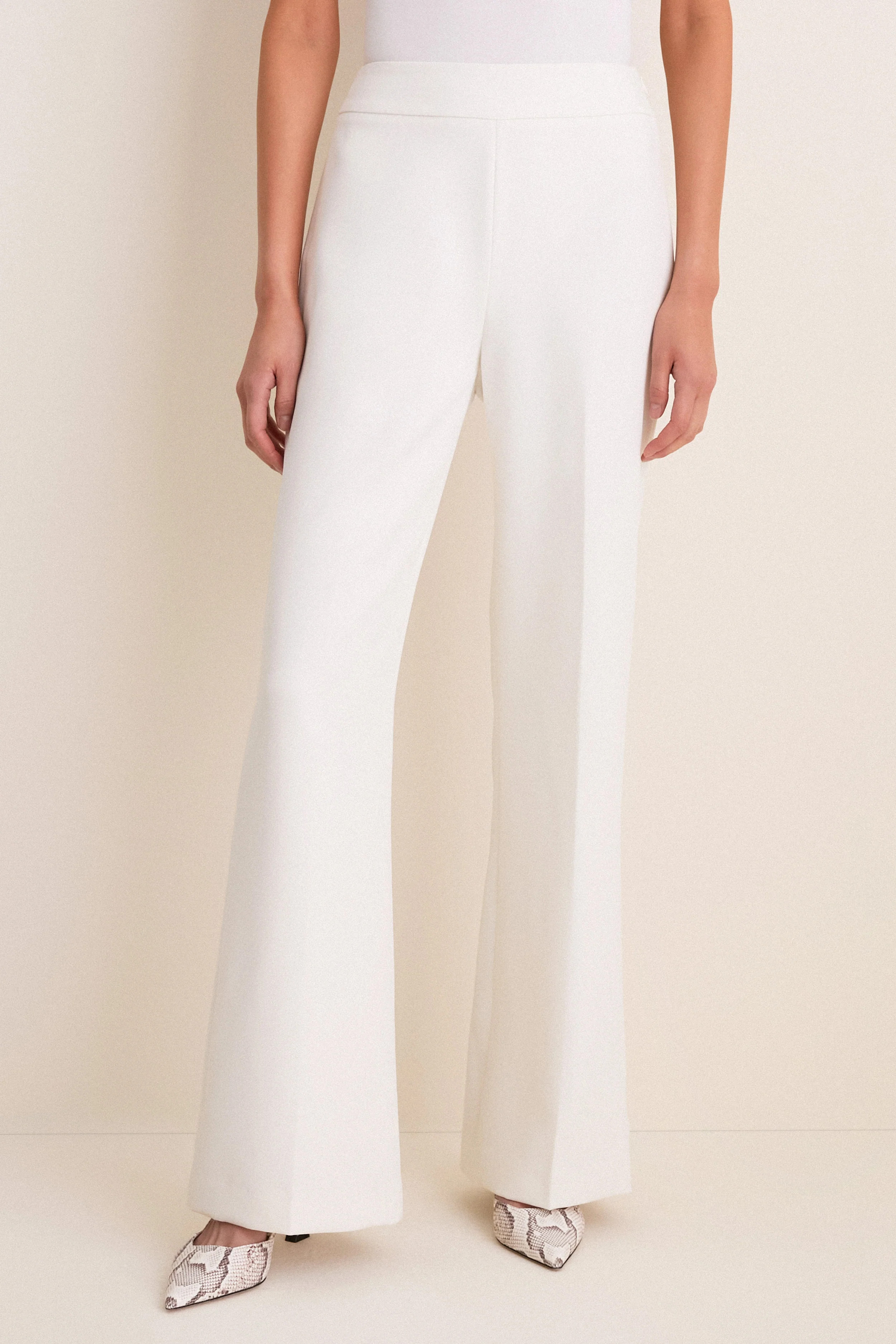 White Crepe Erin Pant | Tuckernuck (US)