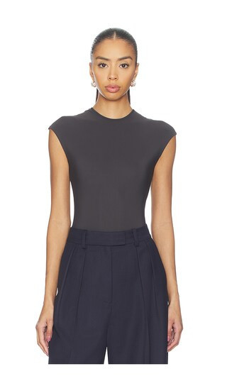 AGOLDE Agata Bodysuit in Dark Grey. Taglia S. Also in XL, XS. | Revolve Clothing (Global)