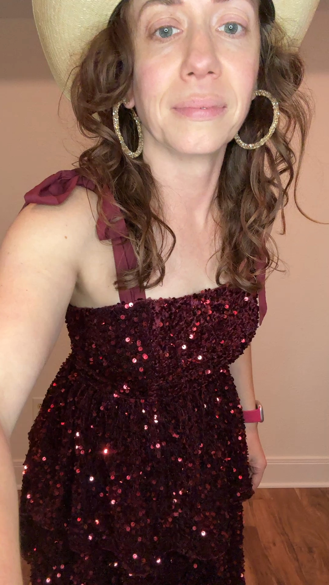 This vid deserved its own post. So so cute and SOFT. I’m 4’11”, 105 lbs, wearing the XXS. 💖 