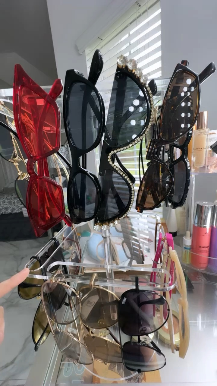 360 Rotating Sunglasses Acrylic Display 
#organization #sunglassesorganization #sunglassesdisplay #homeorganization #springcleaning


#LTKhome