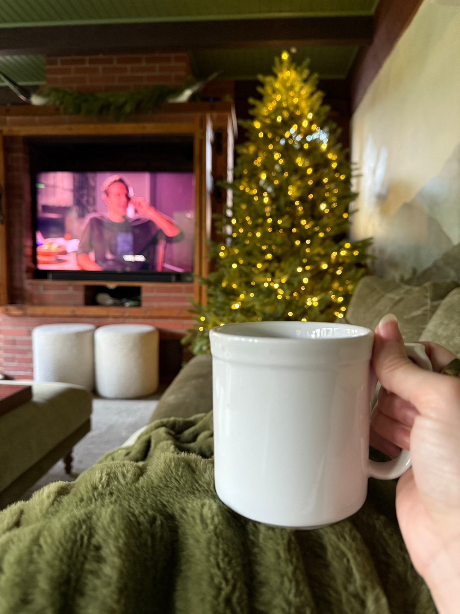 The perfect morning! 

#LTKHome #LTKHoliday