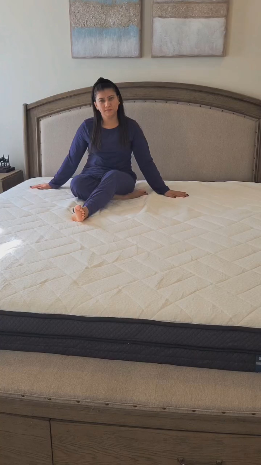 Descansar bien sí es posible 💤✨
Este colchón Sleepmax King de 10” combina soporte y comodidad,  firmeza media, alivio del dolor y apoyo especial en zona lumbar y caderas.

No se hunde, viene en caja, sin fibra de vidrio y certificado para dormir con total tranquilidad.
Tu descanso merece calidad 👑🛏️

#Sleepmax
#ColchónKing
#DormirMejor
#DescansoPerfecto
#ColchónHíbrido
#BedroomEssentials

#LTKmomlife #LTKHoliday #LTKHome