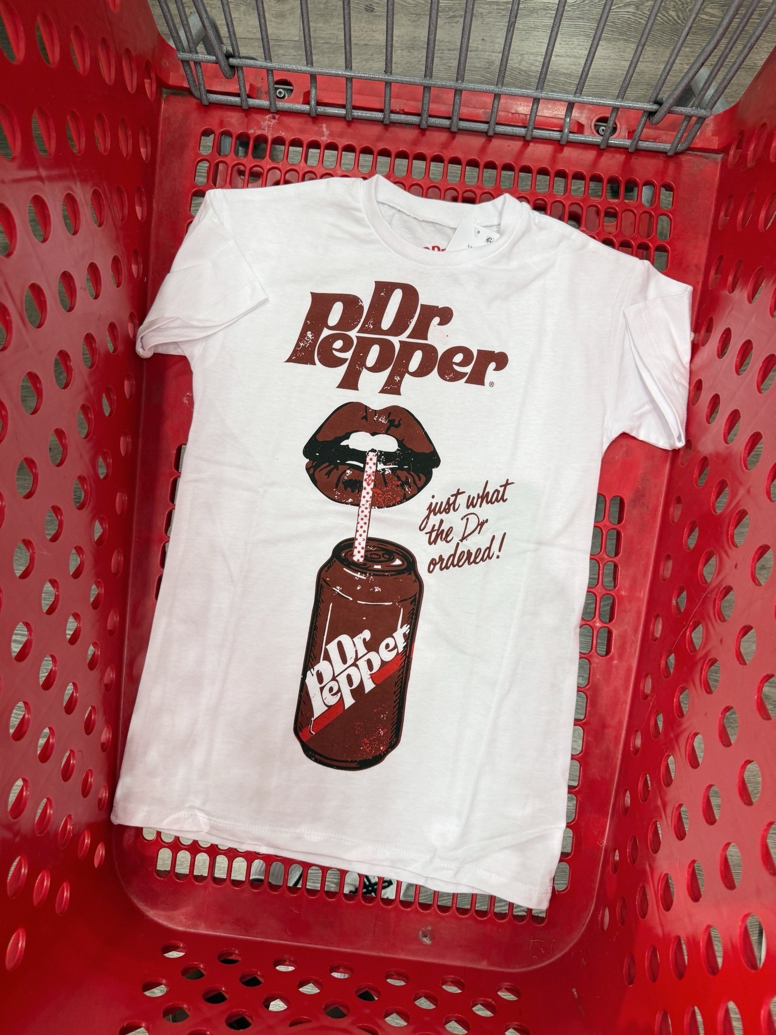 Dr Pepper graphic tee

#LTKootd #LTKSeasonal #LTKmomlife