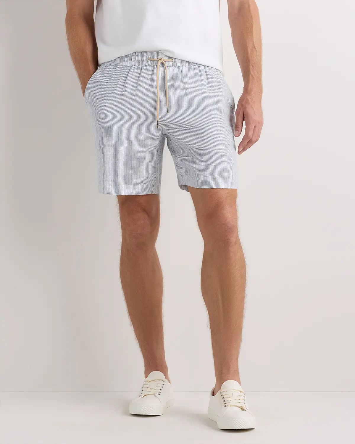 100% European Linen Drawstring Beach Shorts - 7" | Quince