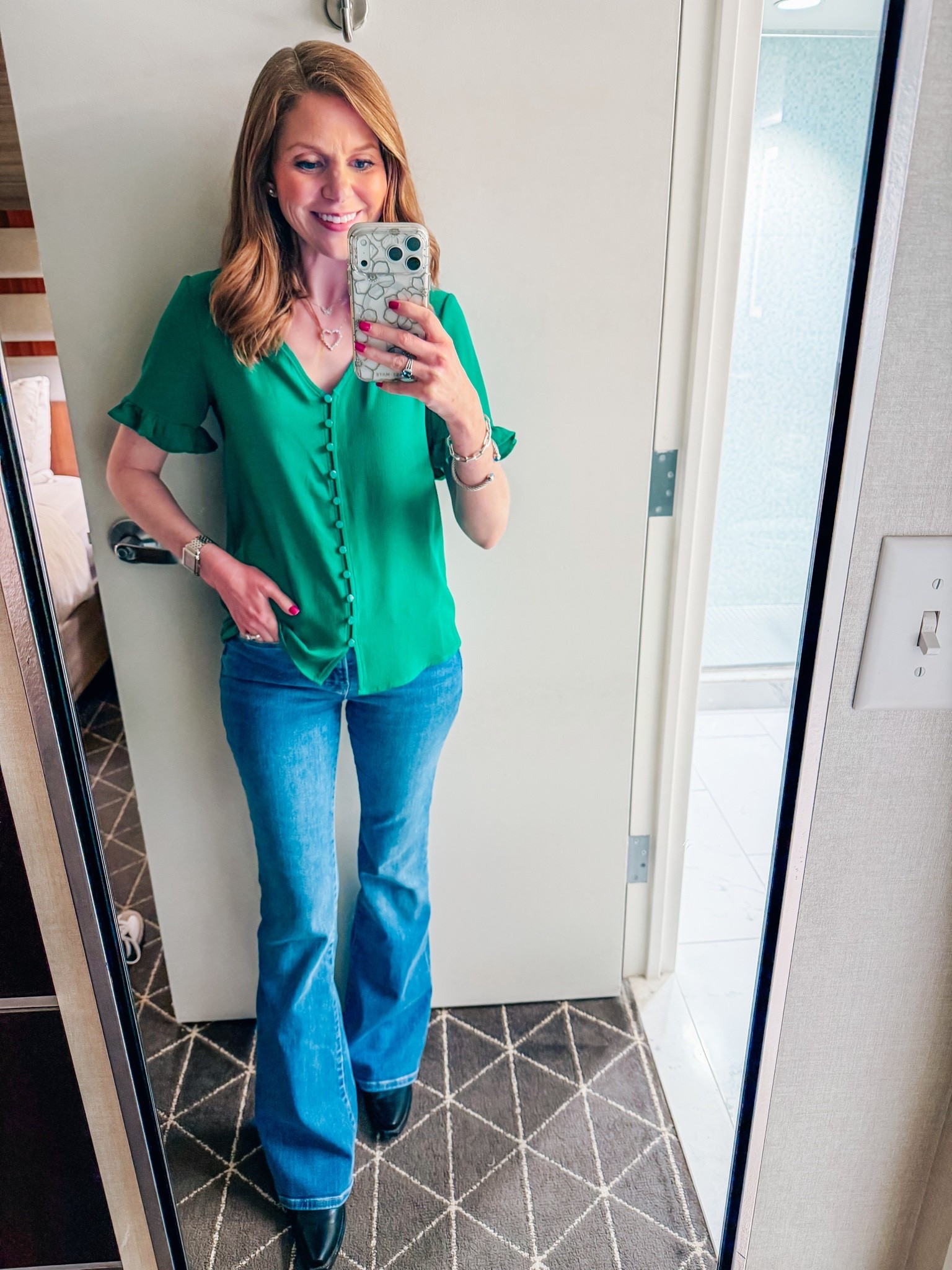 Flare jeans size 2 normally a 0/25 they run a little snug in the waist

#LTKootd #LTKgrwm #LTKWorkwear