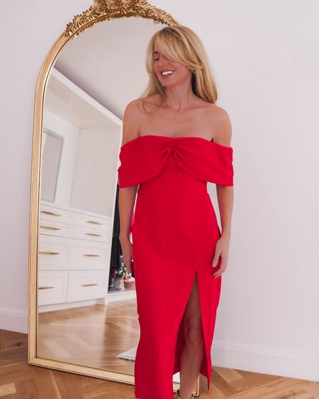 This gorgeous red off-the-shoulder Amanda Uprichard dress is ON SALE! Fit is true to size. 

~Erin xo 

Resort dress
Travel dress
Date night
Vacation dress

#LTKSeasonal #LTKParties #LTKTravel