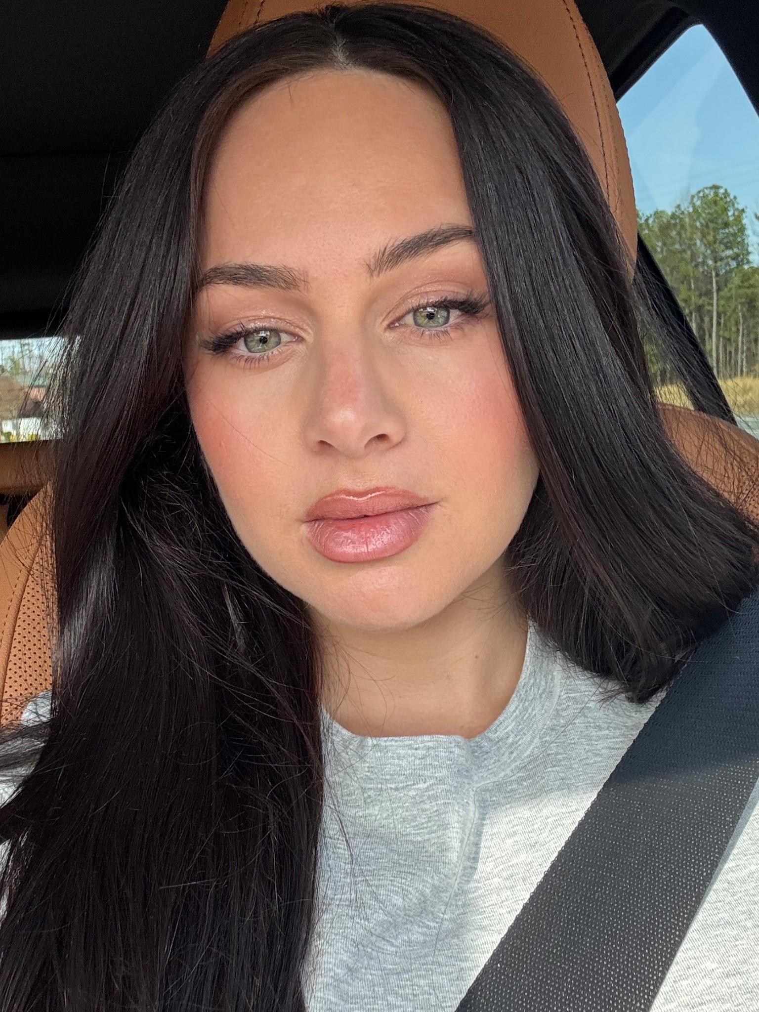 Photoshoot makeup

#LTKStyleTip #LTKSpringSale #LTKSaleAlert