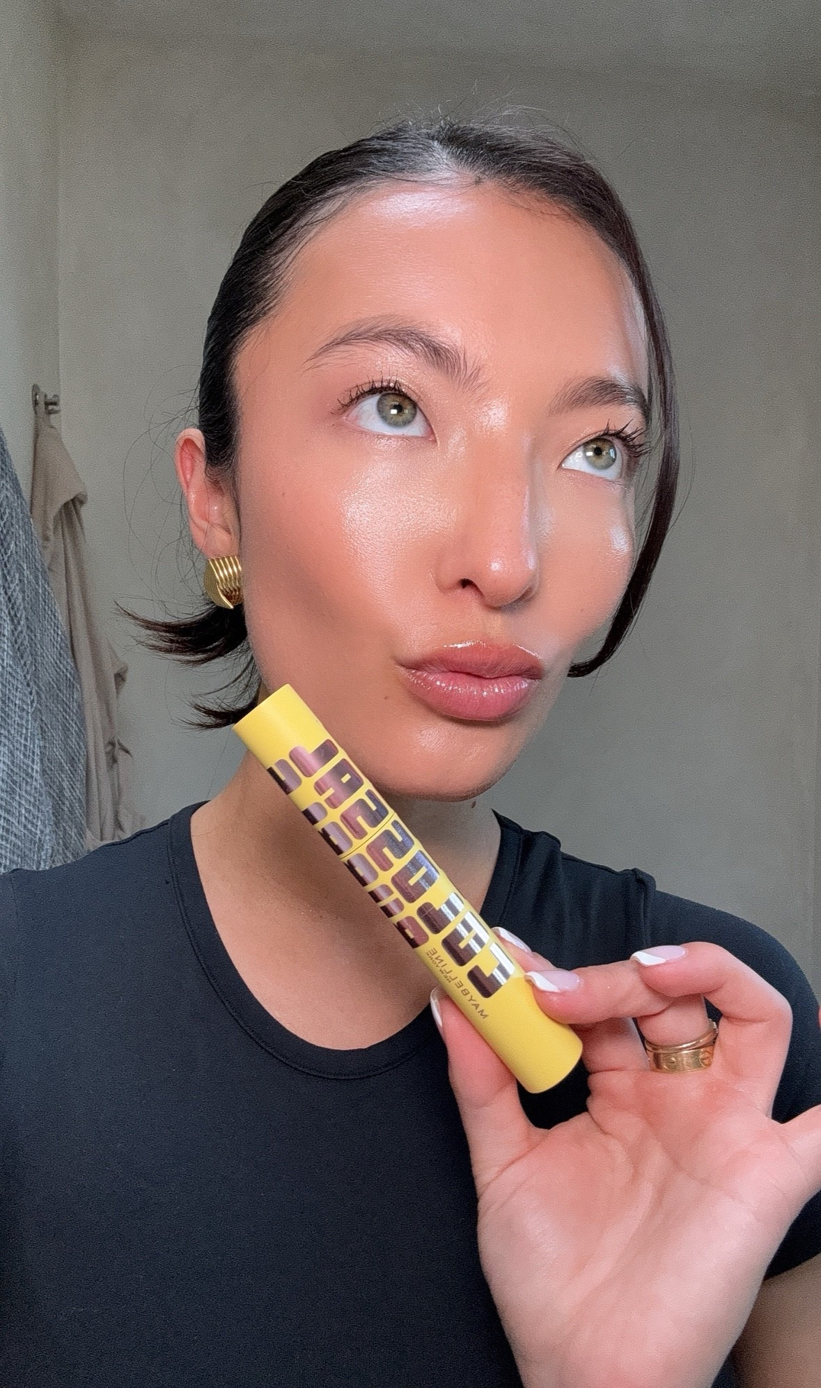 #ad had been seeing this mascara allll over my feed and had to finally try it for myself… shook how well this worked for my lashes 
#MaybellinePartner @maybelline @target #TargetPartner #Target




#LTKBeauty