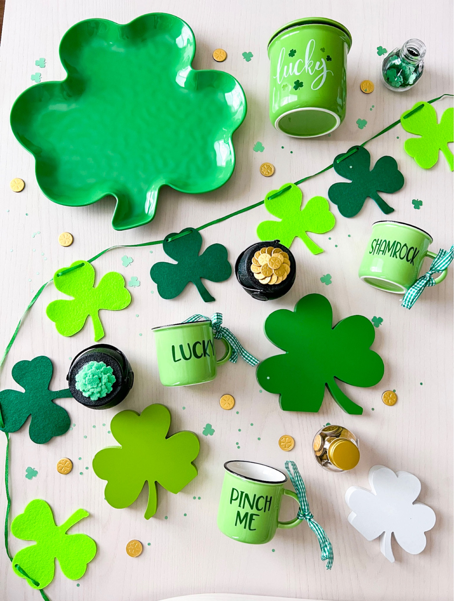 St patty’s day decor from amazon 

Shamrock decor 
St patty’s day decor 
Holiday decor 
Seasonal decor 
Home decor 
Amazon home decor 


#LTKSeasonal #LTKunder50 #LTKhome