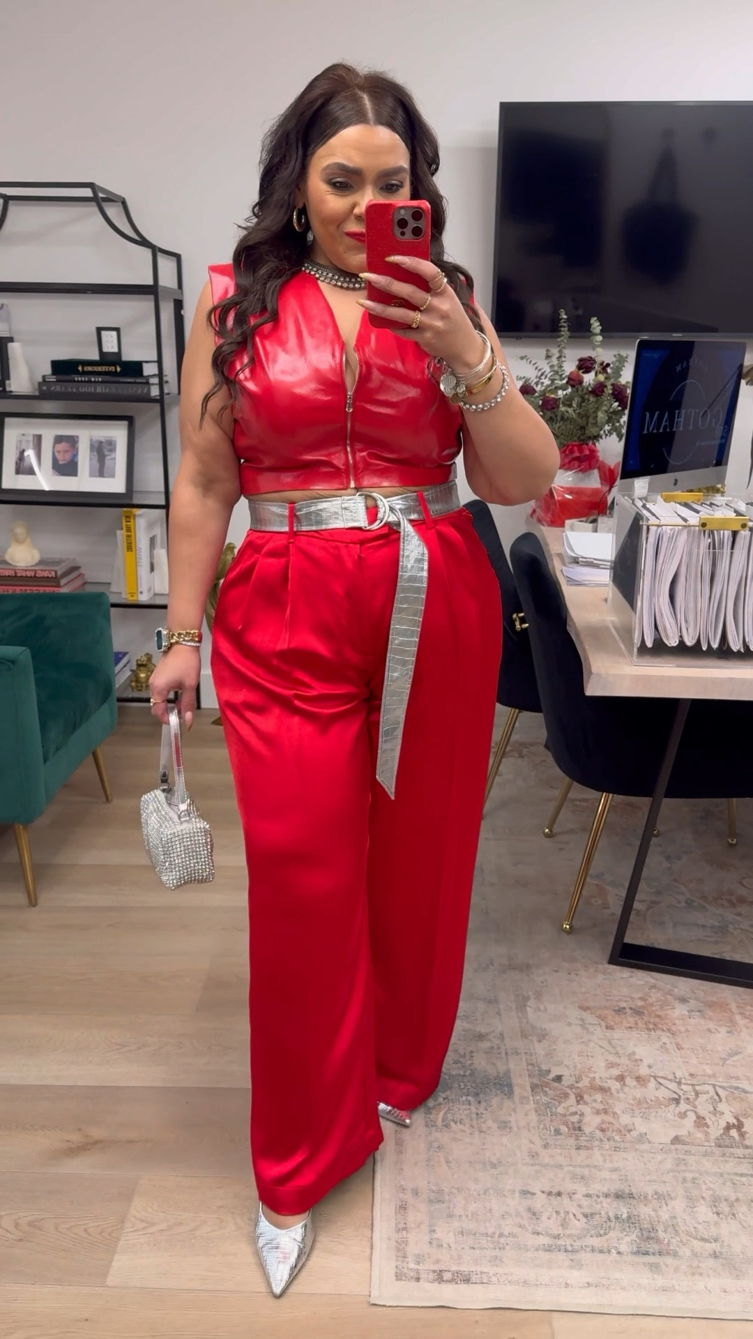ALL RED LOOK
ON A 14/16

#LTKstyletip #LTKparties #LTKplussize