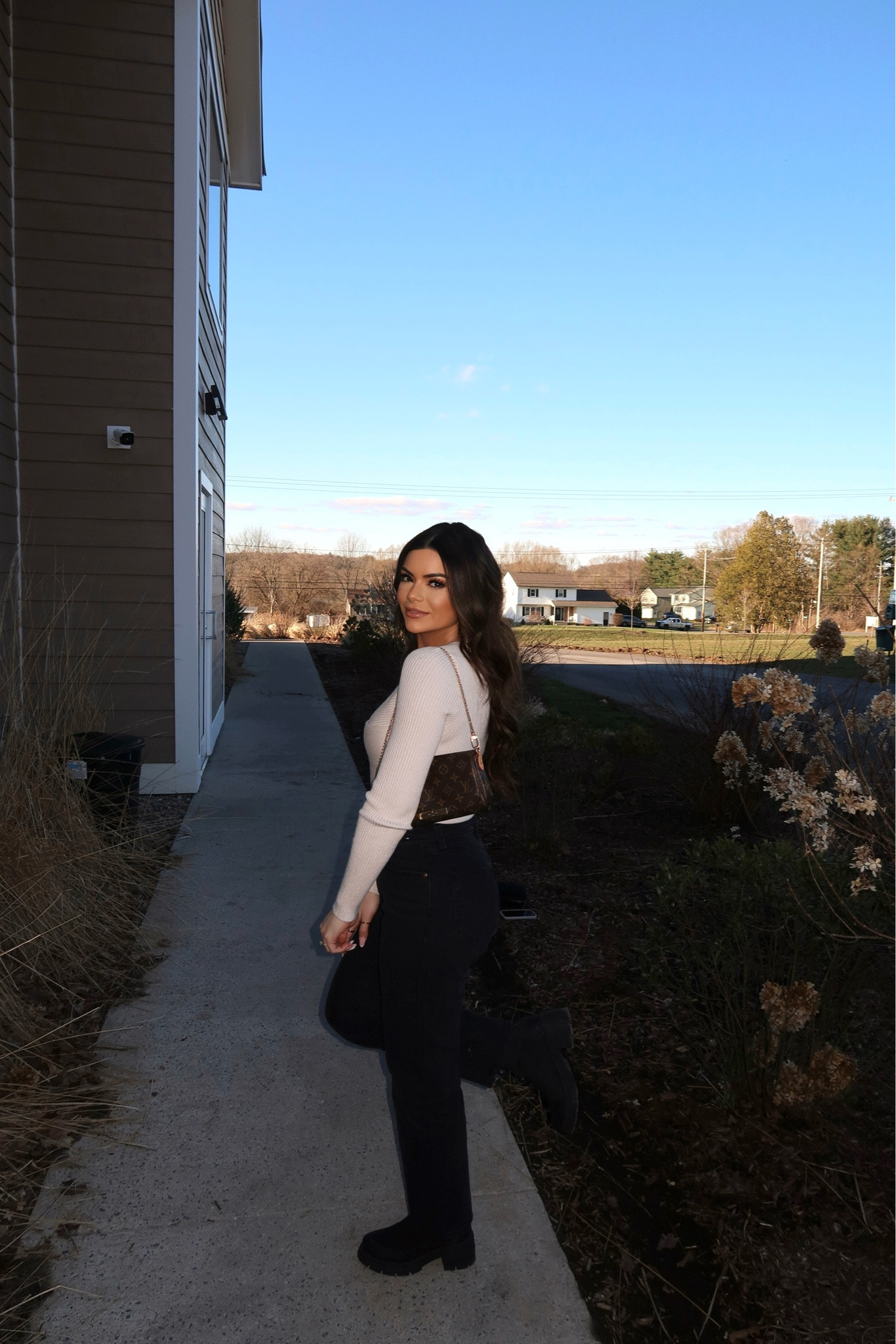 Abercrombie jeans, high rise 90s jeans, sweater bodysuit, black boots

#LTKfindsunder100 #LTKstyletip #LTKshoecrush