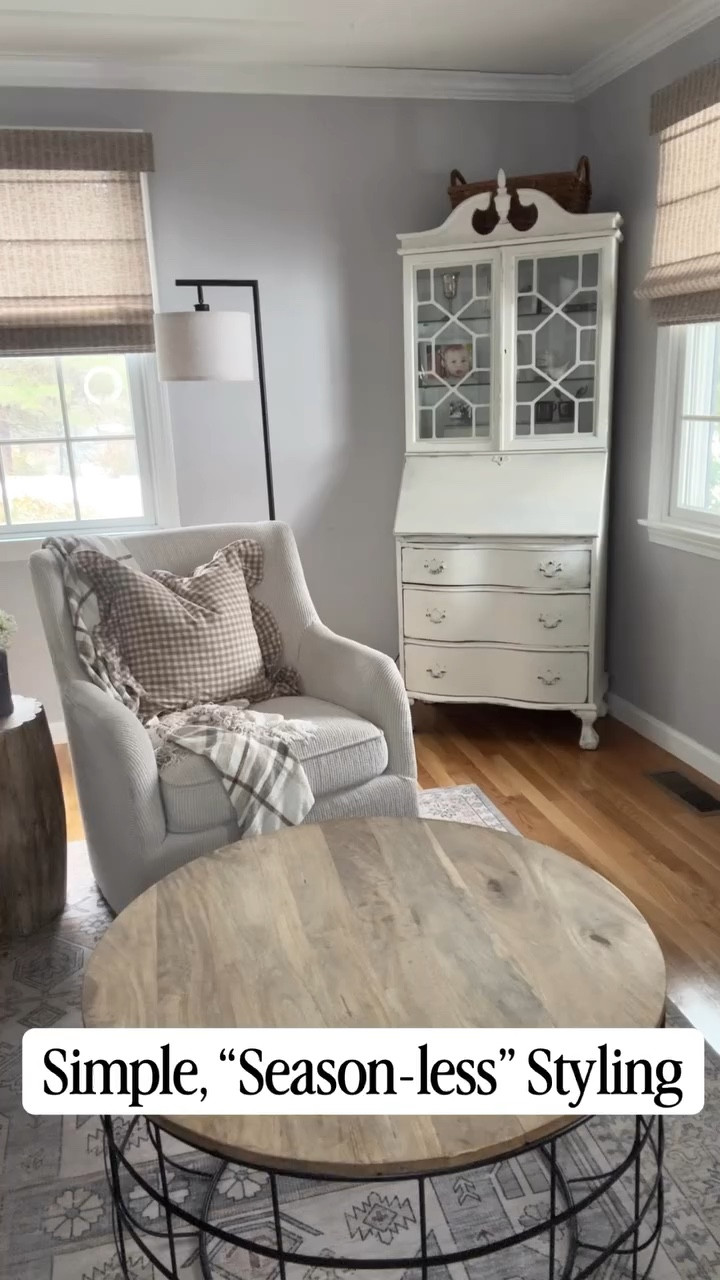 I’ve been intentionally decorating my home lately with pieces that are more timeless & seasonless. I love that I can keep pieces up for longer, without having to move things around frequently to keep up with a specific season or holiday.

🔗🛒 For a DM with links to each of these classic pieces, comment SHOP. 🛒🔗

#reels #homedecor #interiordesign #tabletop #tablestyling