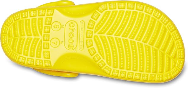 Crocs Unisex-Adult Classic Clogs | Amazon (US)