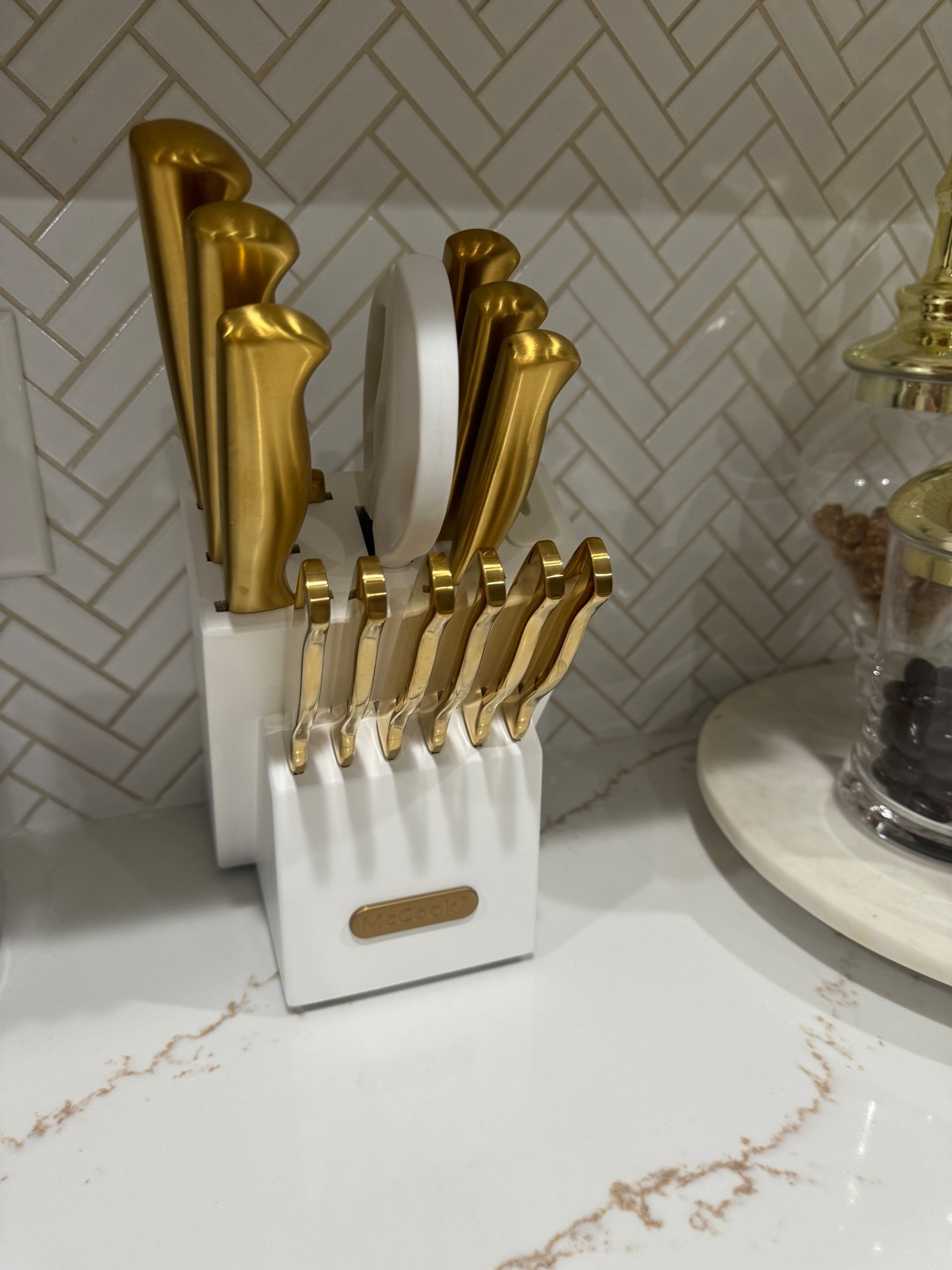 An aesthetic brass gold knife set for under $80! ✨🔪 

#LTKHome #LTKFindsUnder100 #LTKGiftGuide