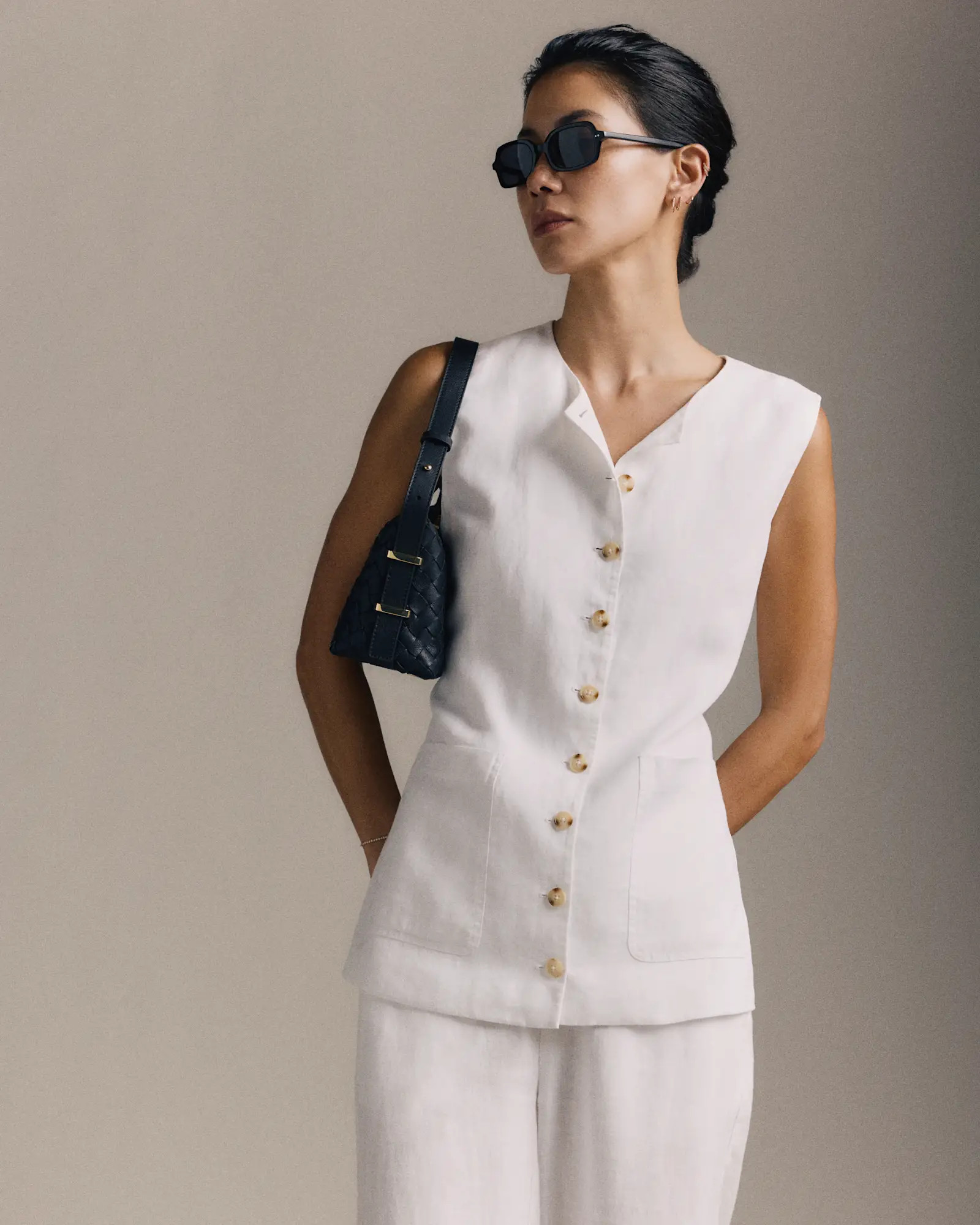 100% European Linen Longline Vest in White | Quince