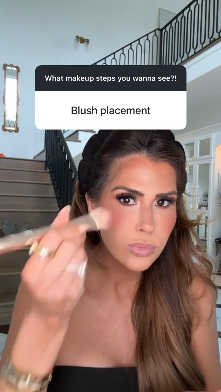Huda palette in “strawberry latte”
Patrick ta in “she’s flushed”  
Rare beauty in “happy”

#LTKBeauty #LTKgrwm #LTKstorytime