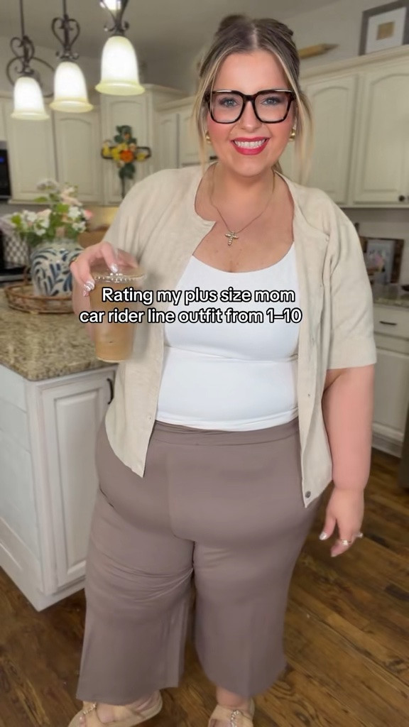 This plus size mom outfit is 10/10! Comfy and cute, but looks classic.

#LTKPlusSize