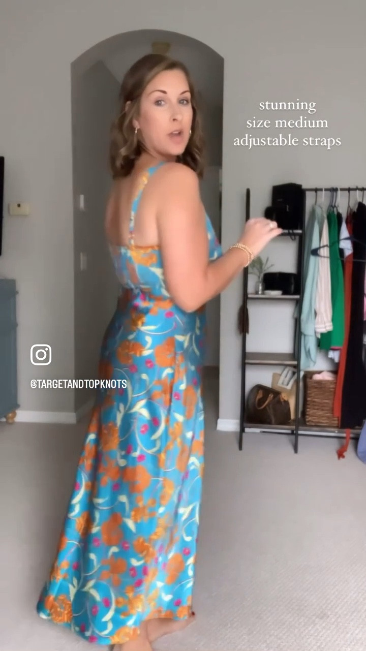 Vacation dress! Resort style dress from Walmart 💙🌸

Wearing a Medium-TTS

#LTKmidsize #LTKfindsunder50 #LTKstyletip