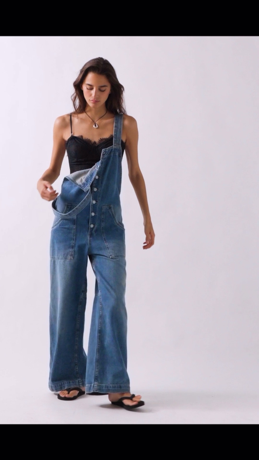 Divine slouch dungarees for autumn from Free People; with a vest or layer up against the elements! #ootd #denim

#LTKworkwear #LTKautumn #LTKeurope