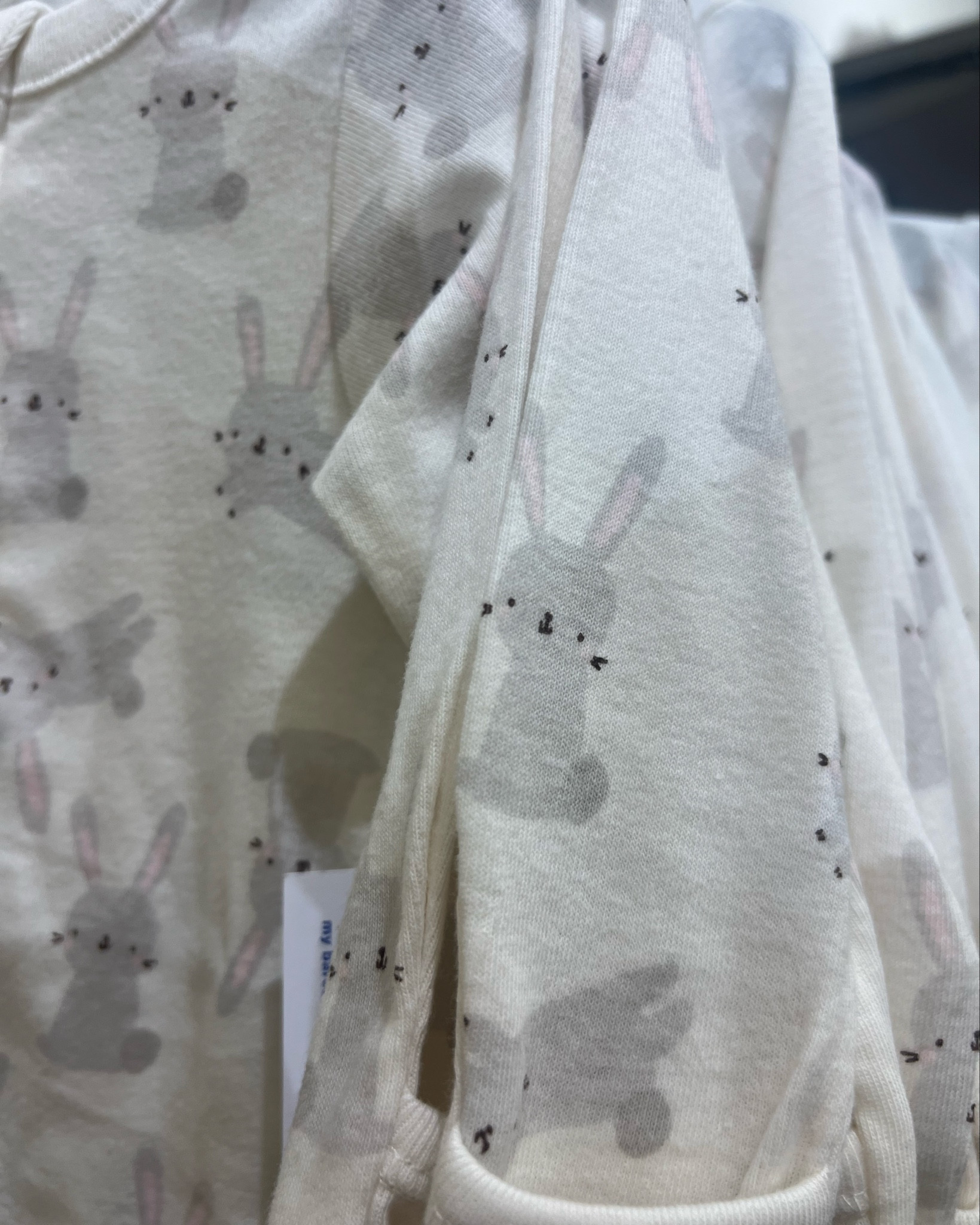 Easter Babies ☀️🐰🐣💖💜🩵
… some cutie baby pieces I saw at Old Navy this week, perfect for if you have a small bunny on your Easter gifting list!
(I don’t see the chickie onesies online, keep eye out in store those - but I do see other chick options available here!)



#LTKSeasonal #LTKBaby #LTKKids