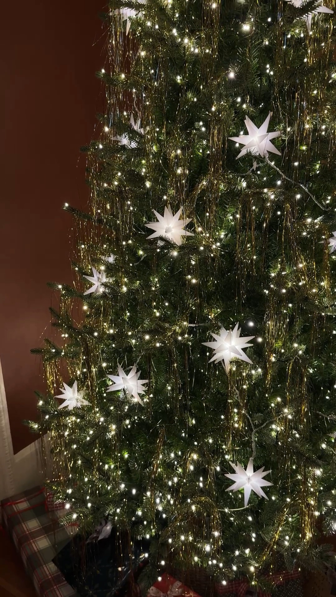 Simple vintage Christmas tree decor

#LTKHoliday #LTKSeasonal #LTKHome