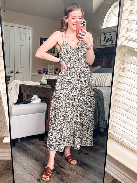 This under $20 dress from @walmart is so light and airy, perfect for these hot Texas summers! I got this neutral floral pattern but it comes in a few other colors to! 

#LTKStyleTip #LTKSaleAlert #LTKSeasonal
