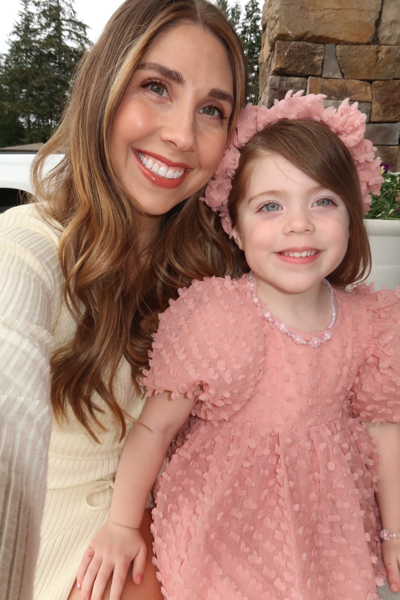 My daughters Easter Dress by Noralee, one of my favorite online shops to buy Mercer’s special occasion/ holiday dresses.

Use promo code ‘BYOUNTXRYLEECRU’ for 15% off your first order. 

Toddler Dress | Spring Dress | Birthday Dress | Rylee + Cru | Noralee | Family Style 

#LTKKids #LTKFindsUnder100 #LTKFamily