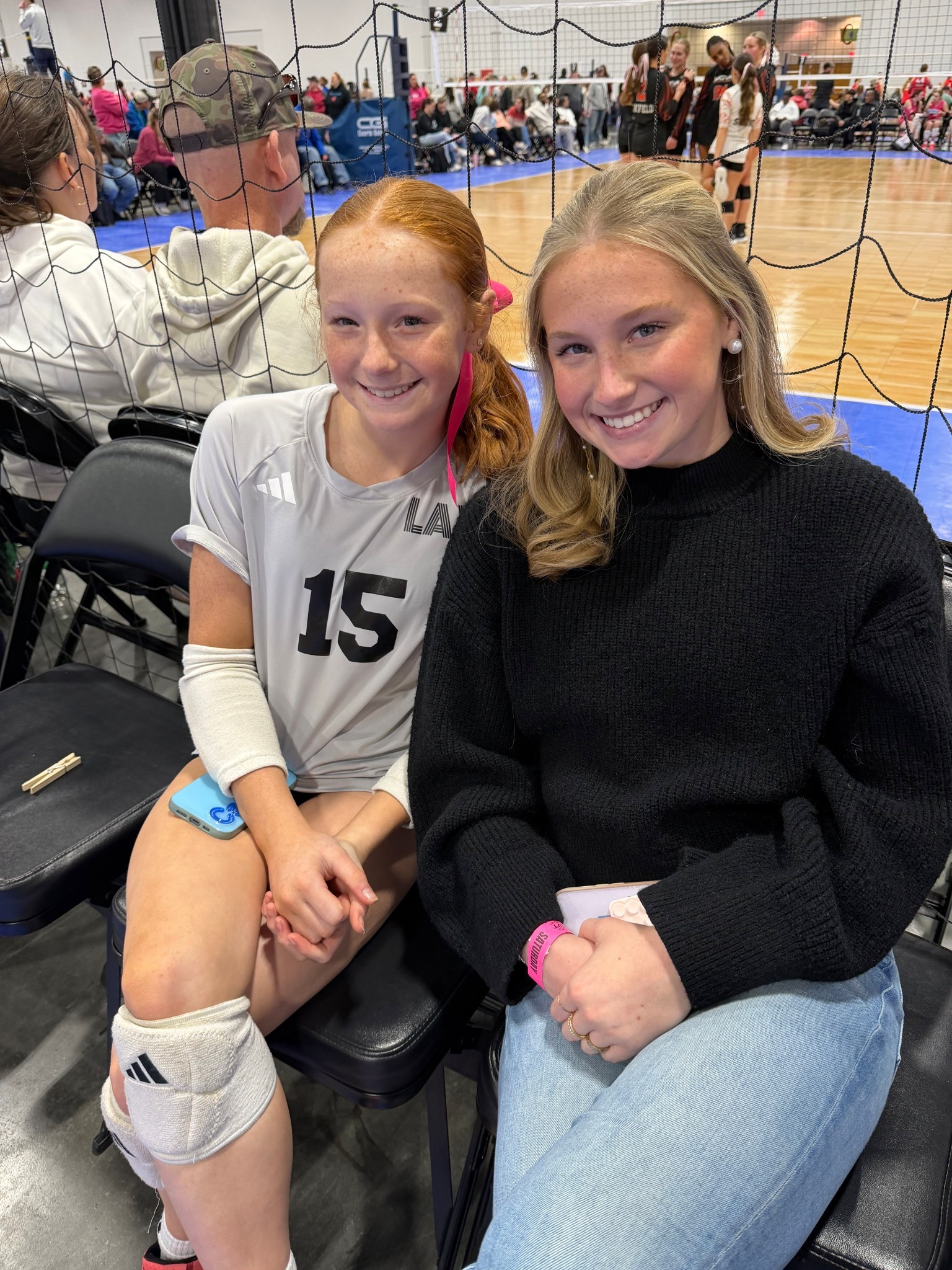 Caroline’s sweater- size small
Mother Jean- size 26 

#LTKootd