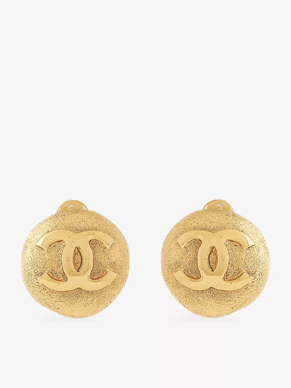 Pre-Loved Chanel CC Round Gold-Plated Clip-On Earrings | Selfridges