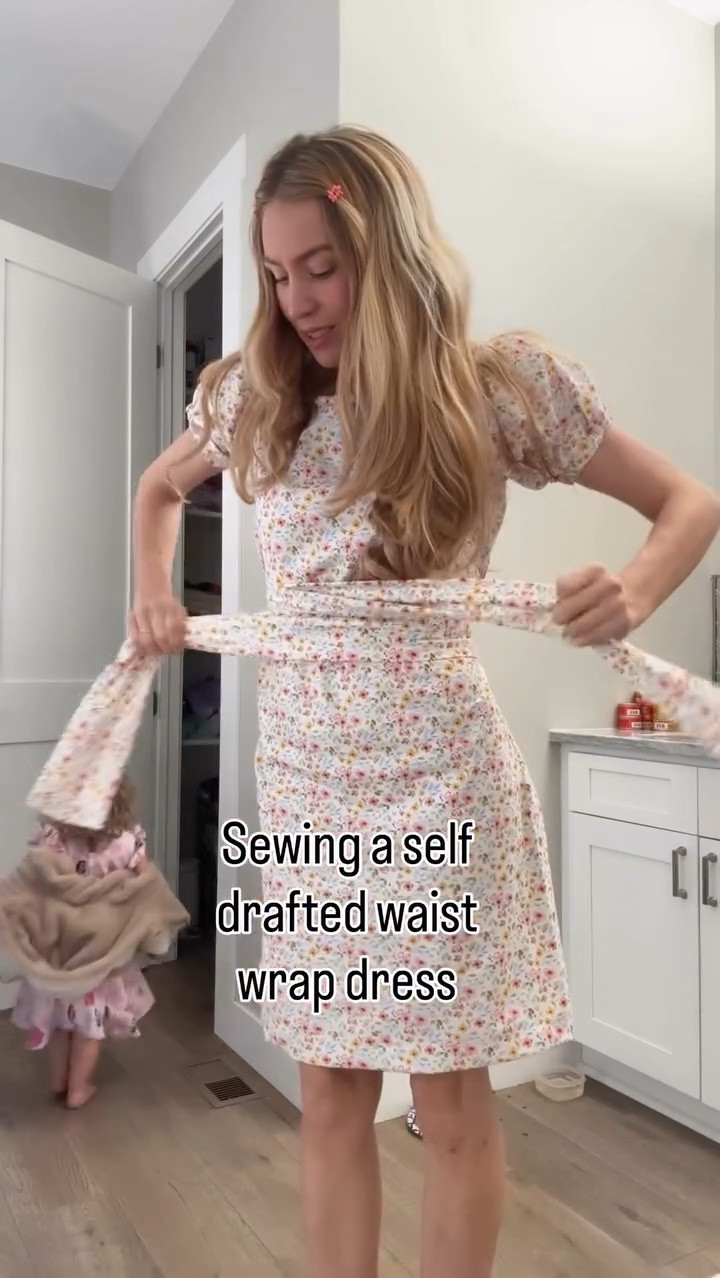 Probably my favorite dress to date! I used fabric from the door pillow project that was left over 🌼 

#wrapdress #sewadress #selfdrafteddress #girlmom #sewistofinstagram