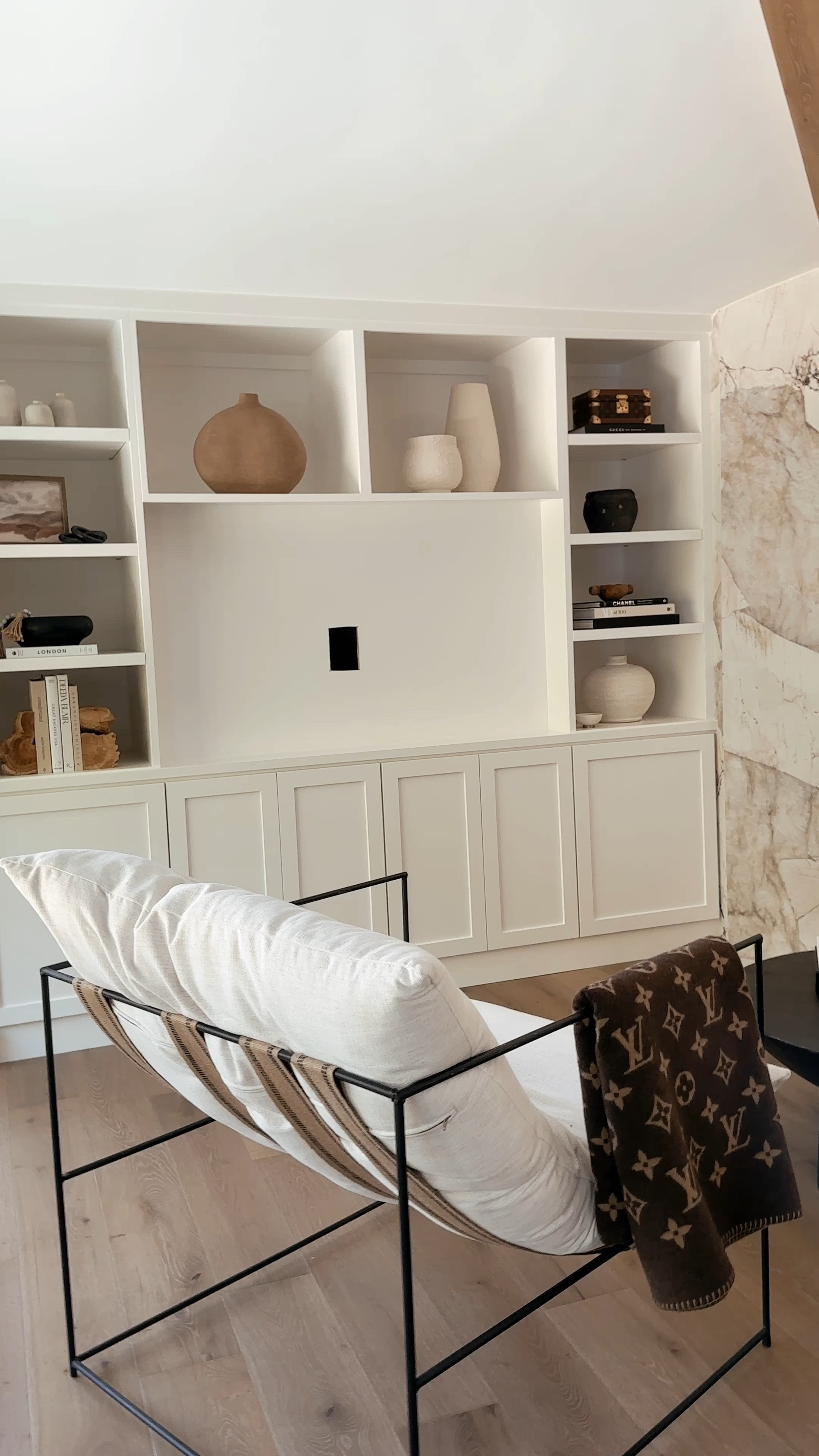 Shop Amanda’s primary bedroom decor. 

— Kimberly | Team AF 

#LTKhome #LTKVideo