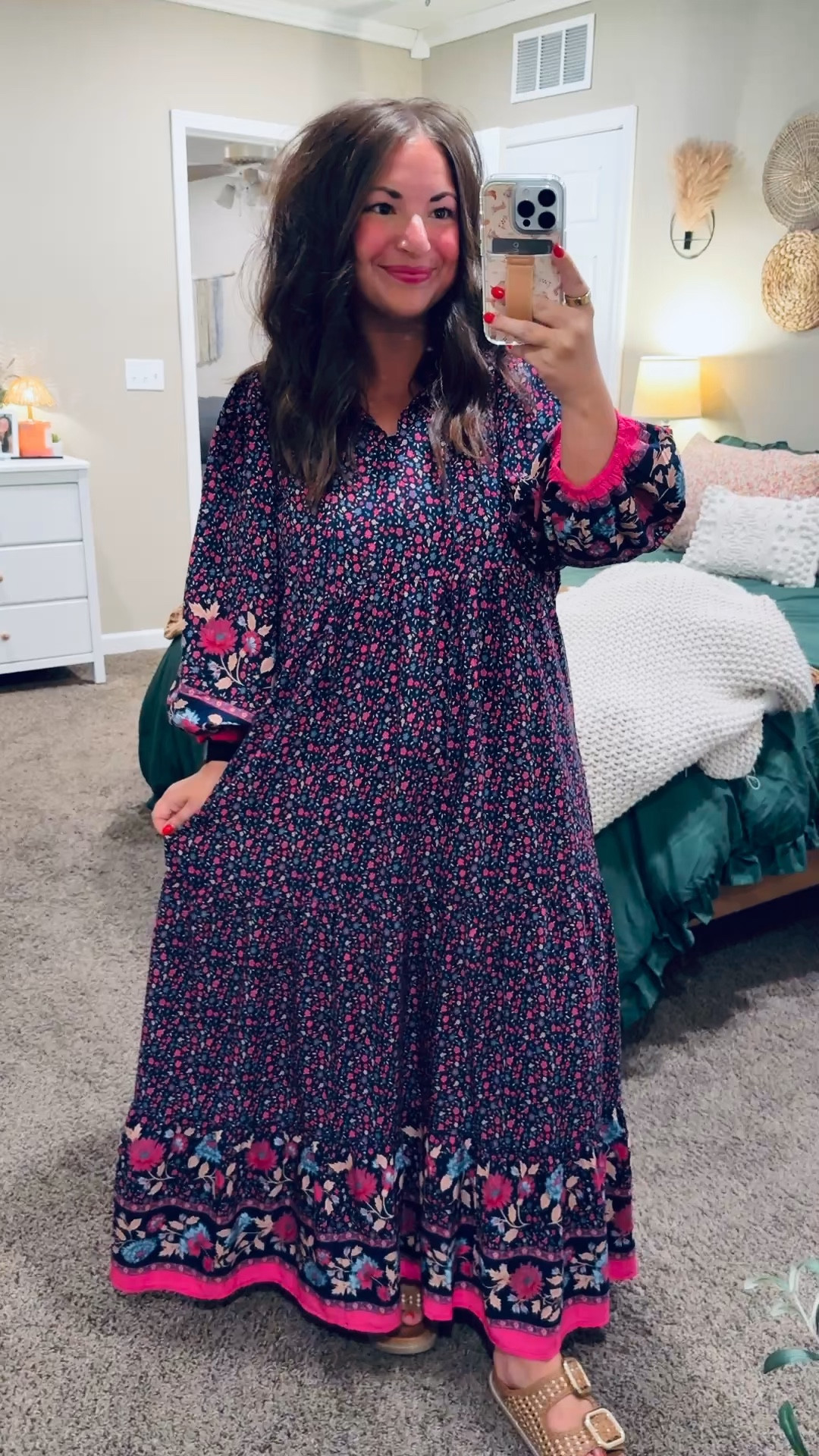 The prettiest floral moment 💐 This maxi dress is lightweight, flattering, and under budget—aka a total win.

sandals: fit true to size // wearing a 5
dress: fits true to size // wearing a large 

 

#LTKootd #LTKMidsize #LTKWorkwear