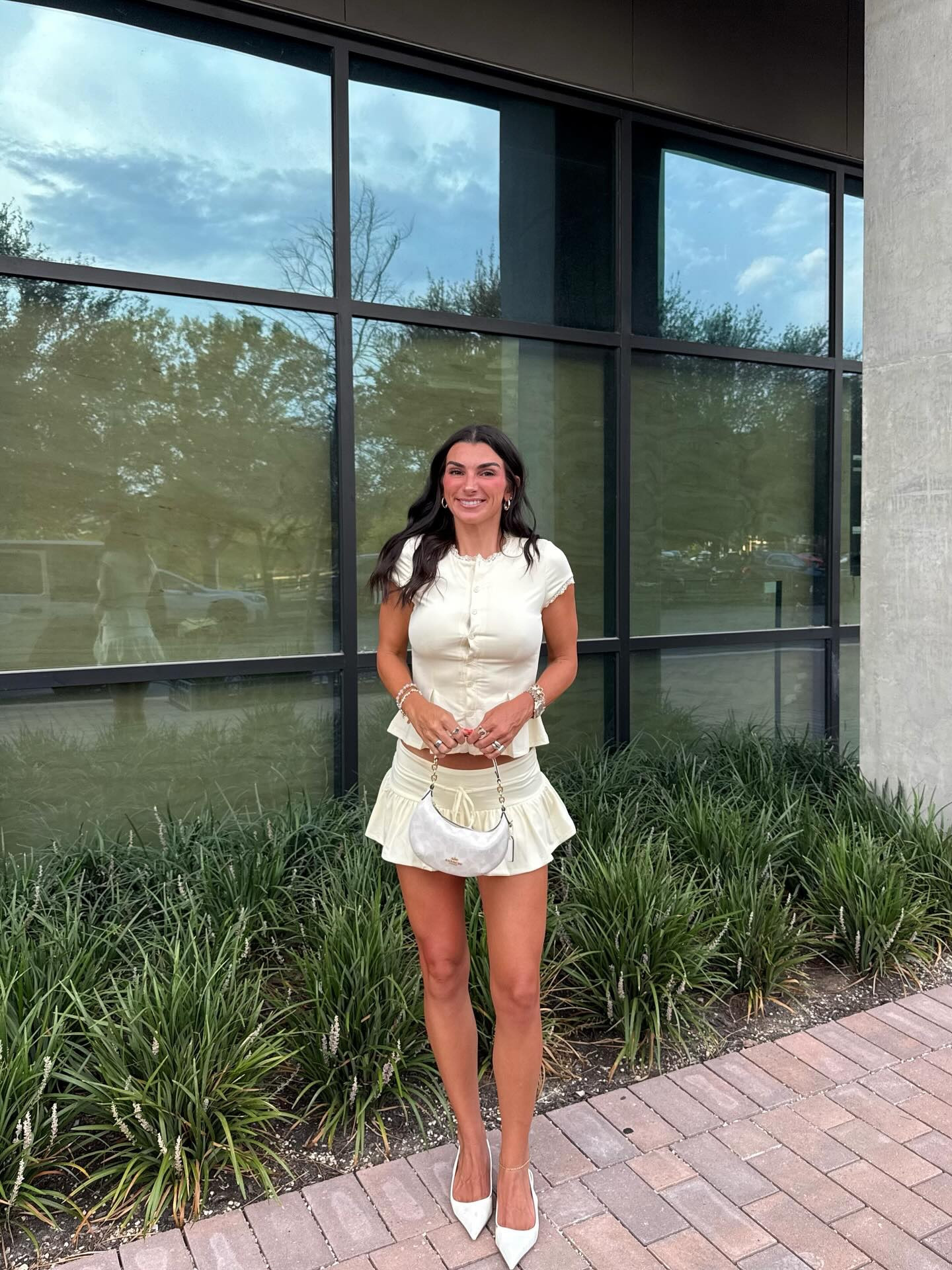 my dream date….cute. @veracruzfonda 

A cute outfit, photoshoot, margs, tacos & post dinner TikTok’s. 

#atxfoodie #atxtacos #peppermayo #atx #austintexas  #dreamdate