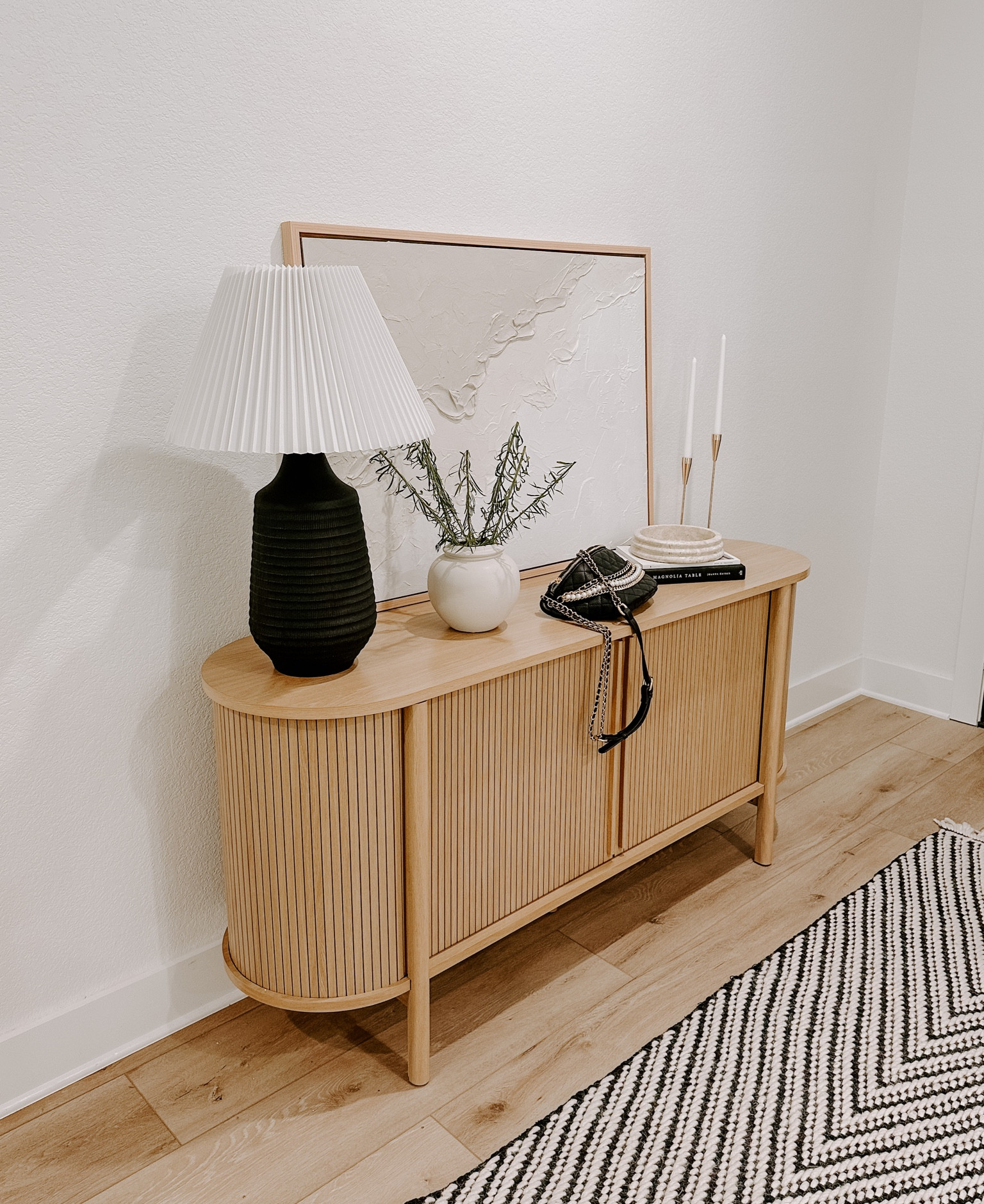 I love coming home everyday and being greeted by this entryway 🤩🤩🤩🤩 

#LTKhome