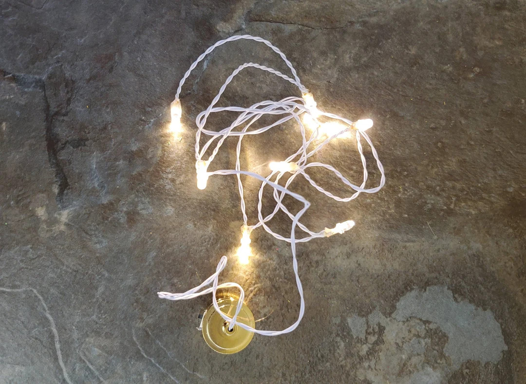 Dollhouse Miniature LED Battery 8 Light Bulbs on a String Warm Light 1:12 Scale | Etsy (US)